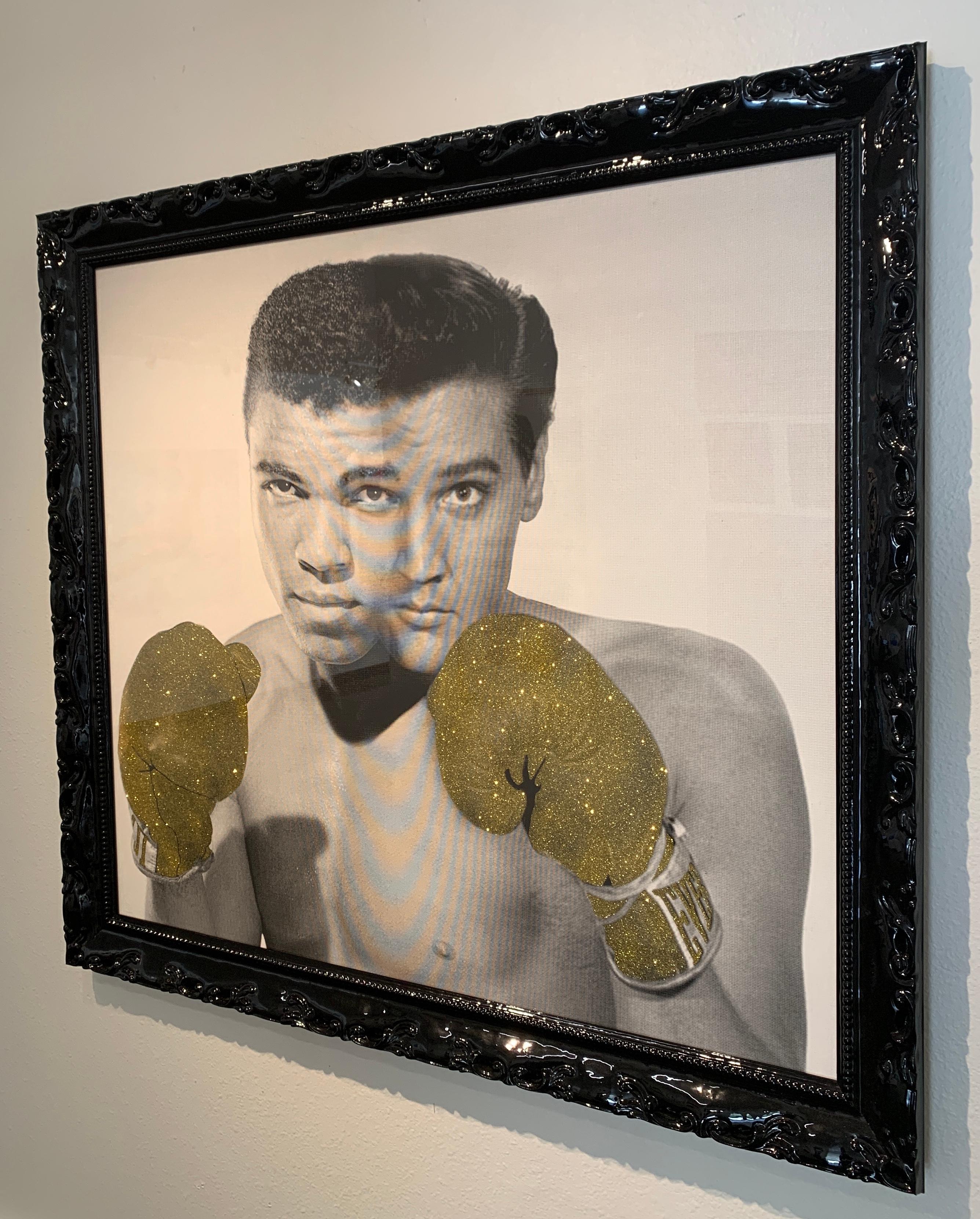 The Greatest Gold AP, by Julian Prolman Elvis Mohammed Ali Boxing Glitter 1960's For Sale 5