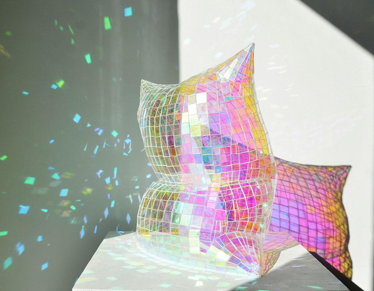 Glass Pillow (Holographic), Colin Roberts Plexiglass Sculpture Transparent

NOTE:  Roberts' Glass Pillow Sculptures can be commissioned in almost any transparent color or color combination.

Masterpieces of Plexiglass and light and lighthearted