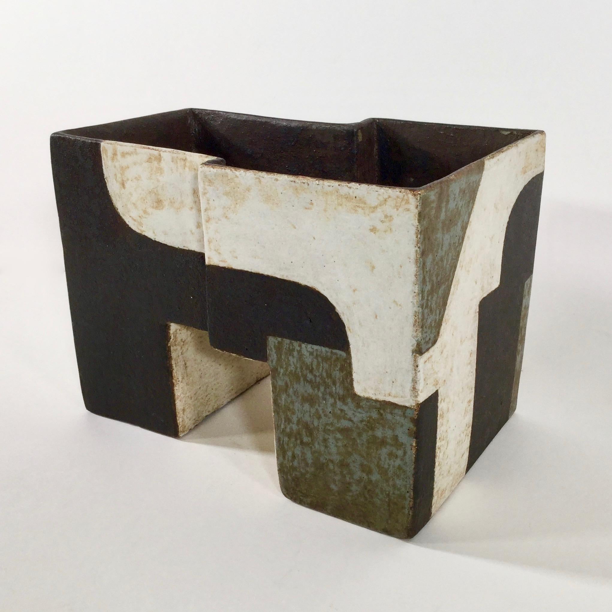 Paul Philp has been a leading ceramicist for over forty years, making pots that look to be “discovered rather than made”. 
 
In the 1970s, Philp was a visiting lecturer at the Central School of Art in London and at Bath School of Art, Corsham. He