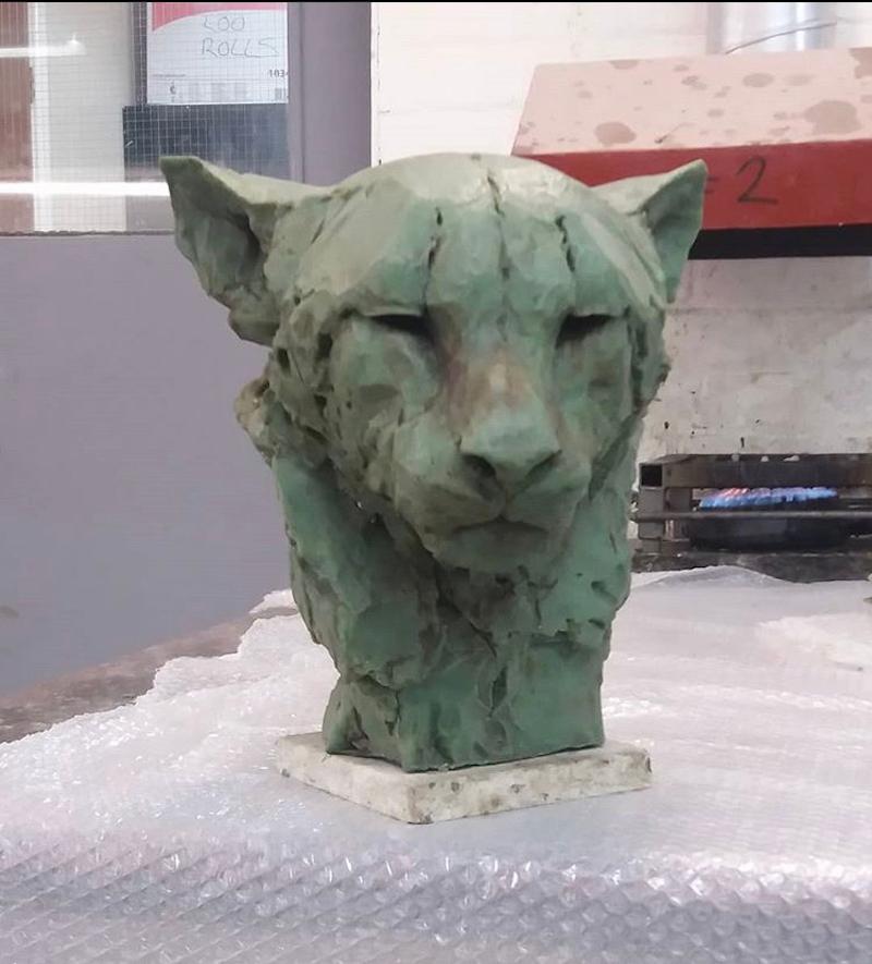 Nichola Theakston (1967) has established herself as one of the UK’s foremost contemporary sculptors working within the animal genre. 

With ''Felid'', a majestic bronze sculpture of a feline, Nichola shows how exquisite she can capture the feelings