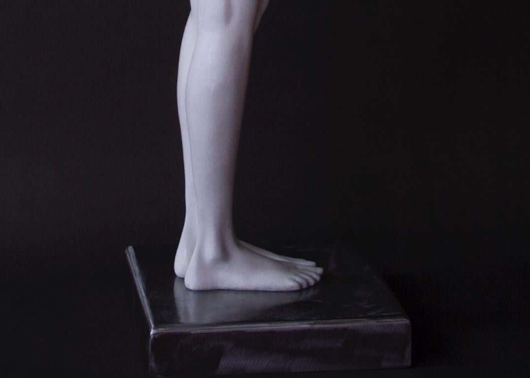The mysterious artworks by Rachel Ann Stevenson invite you into a dream world. Rachel Ann sees artists as day dreamers who can show the impossible to the world. Her sculptures resemble human beings, but at the same time they are not from this world.