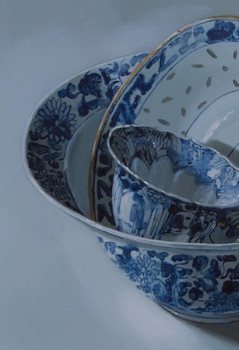 ''3 Bowls (light)'', Dutch Contemporary Still Life with Chinese Porcelain  - Painting by Sasja Wagenaar