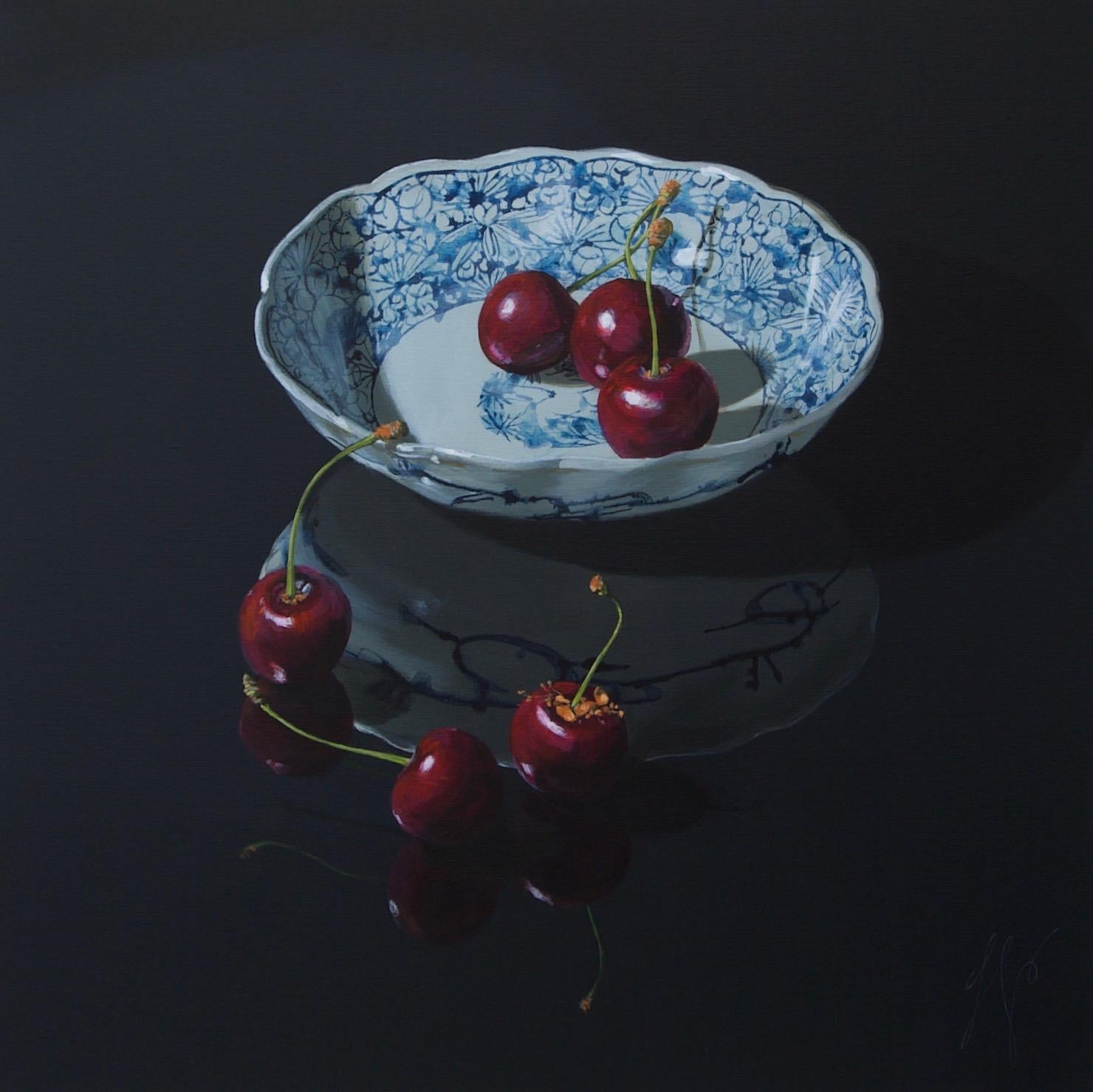 Sasja Wagenaar Figurative Painting - ''Cherries on Black'' Dutch Contemporary Still Life with Porcelain and Fruit