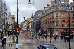 „Mystery London, Oxford Street“ Zeitgenössische Stillleben-Fotografie 