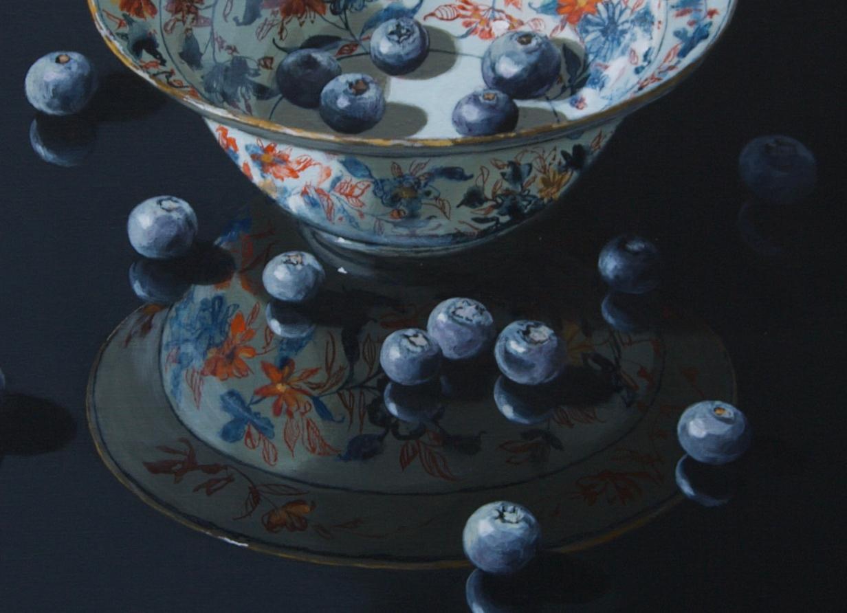 ''Imari with Blueberries'', Contemporary Still Life with Porcelain and Fruit - Painting by Sasja Wagenaar