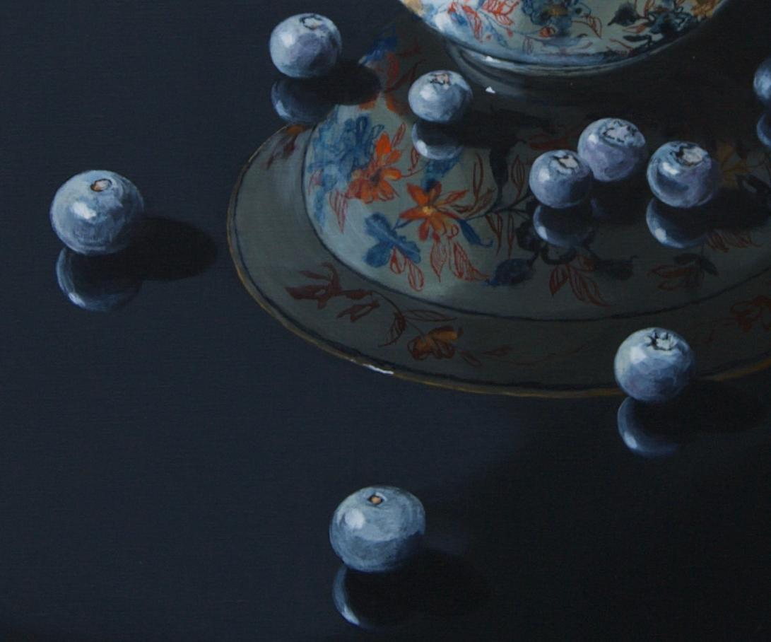 ''Imari with Blueberries'', Contemporary Still Life with Porcelain and Fruit - Black Still-Life Painting by Sasja Wagenaar