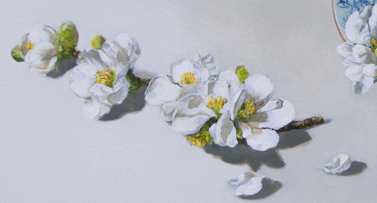 ''Quince on Porcelain Light'', Contemporary Still Life Porcelain and Quince - Painting by Sasja Wagenaar