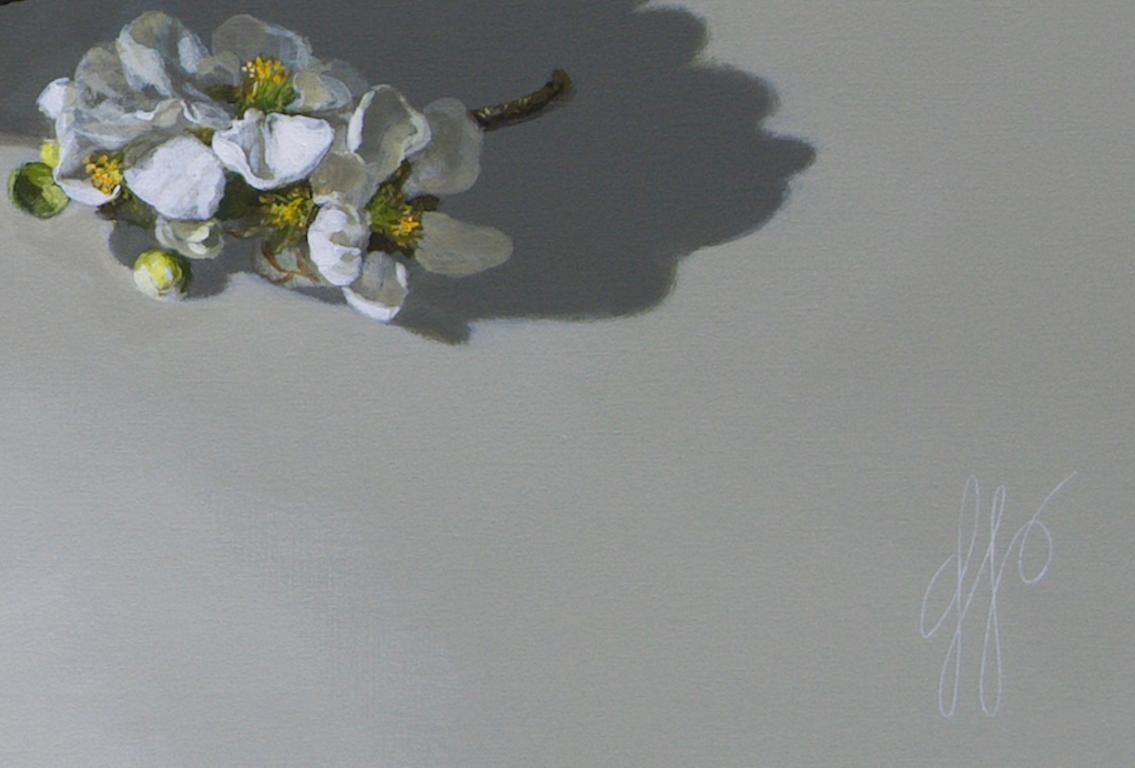 ''Quince on Porcelain Light'', Contemporary Still Life Porcelain and Quince 1