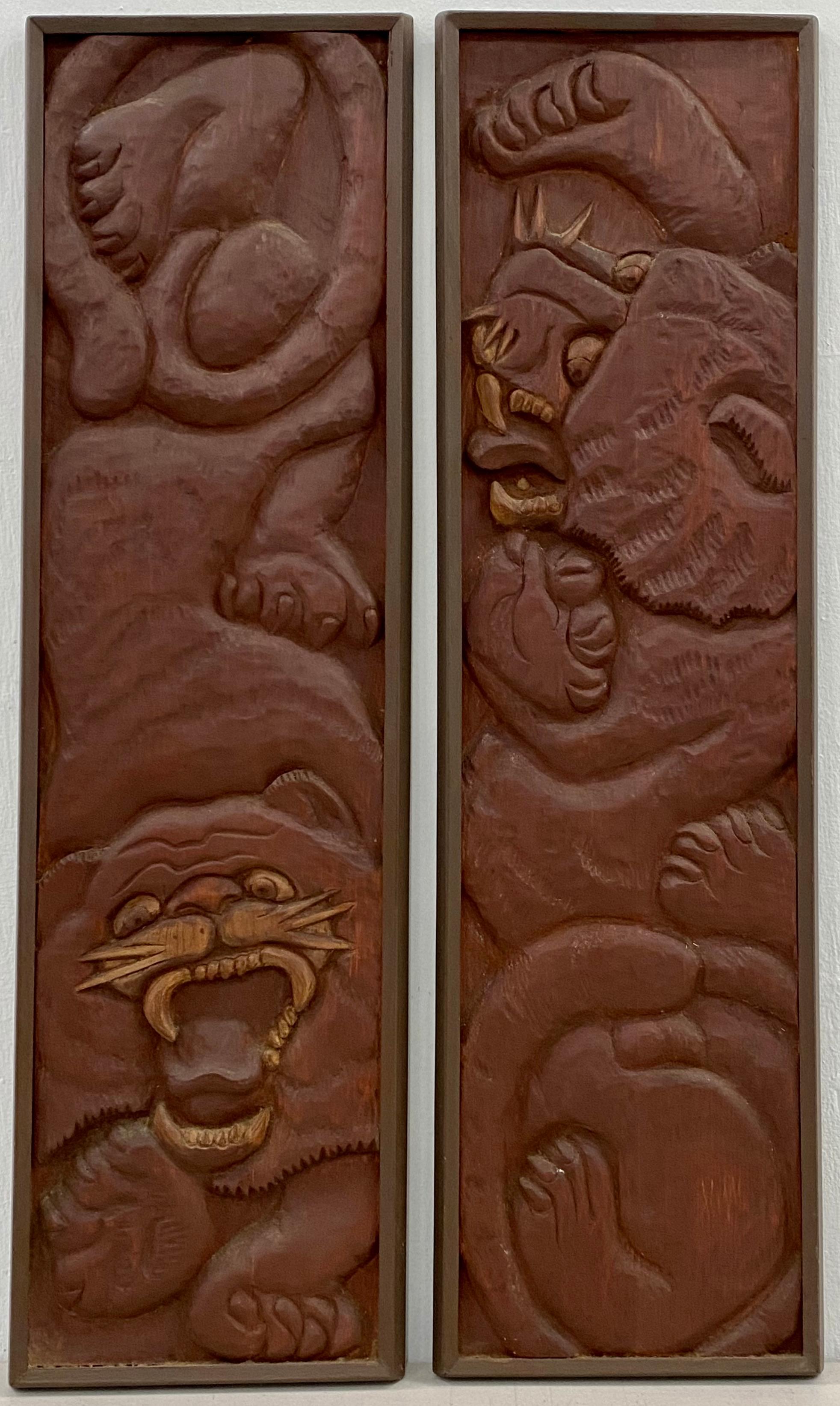 Richard Whalen (Américain, 1926-2009) "Deux tigres" Sculptures murales originales en bois C.1970

Tigres sculptés à la main en relief 

Chaque pièce mesure 8" de large x 30.75" de haut

Non signé

Richard Whalen était un sculpteur américain et un