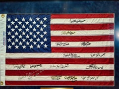 Bandiera americana firmata dalle medaglie olimpiche degli Stati Uniti d'America