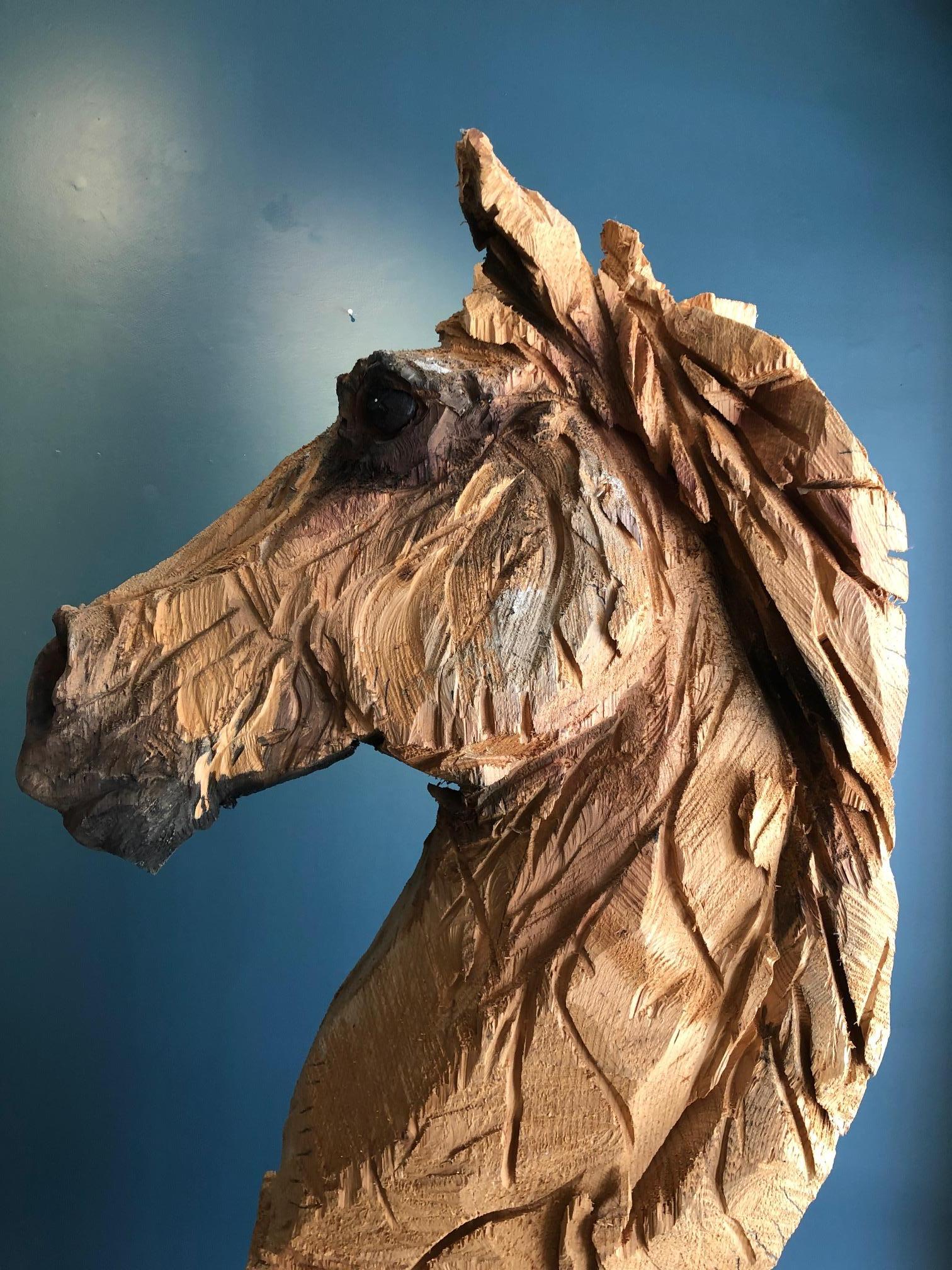 Wood Horse sculpture, carved from oak with a chainsaw, Jürgen Lingl-Rebetez, - Brown Figurative Sculpture by Jürgen Lingl - Rebetez 