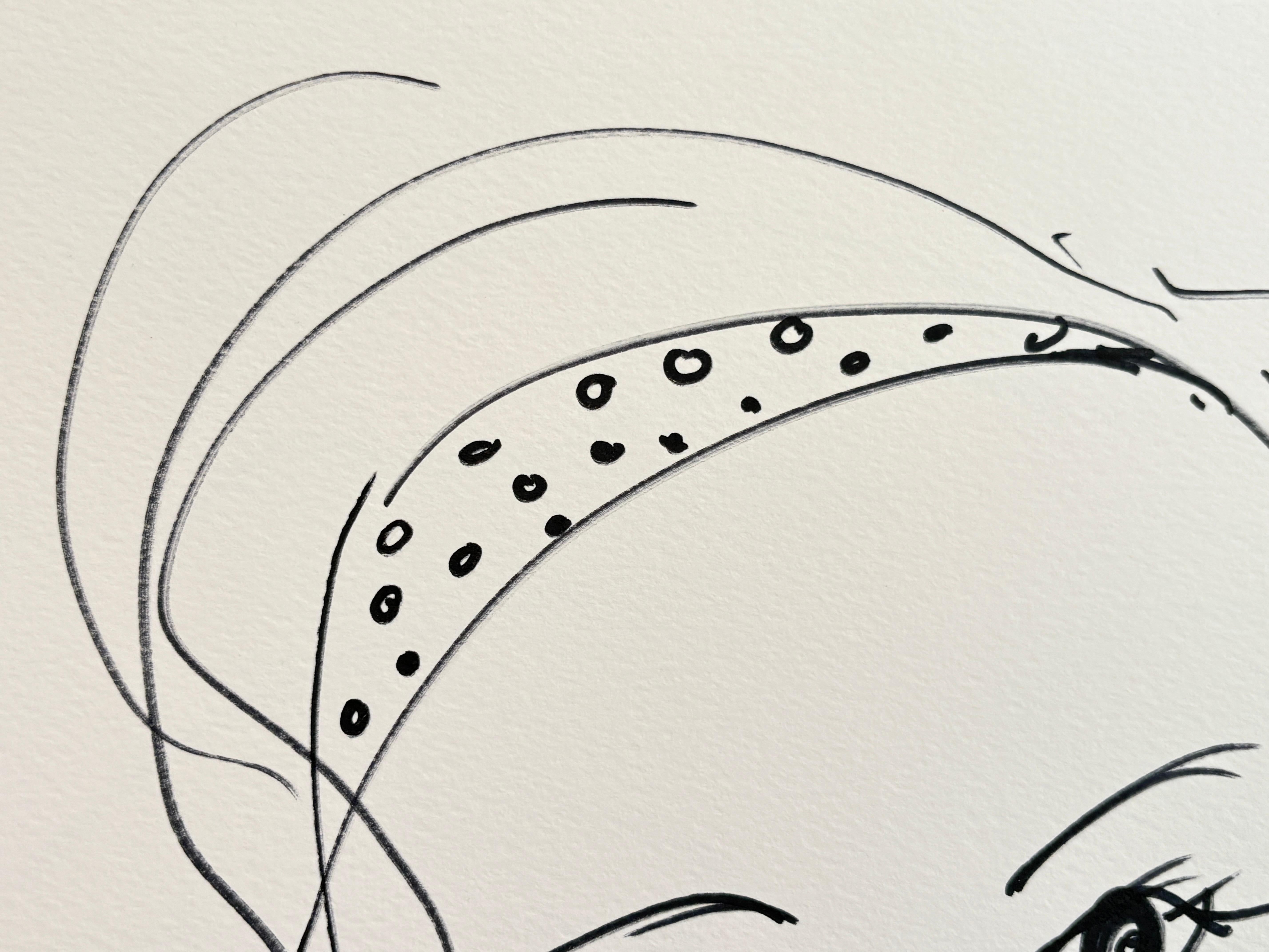 Inspirée par le monde du théâtre, Devie avait conservé ses propres traits de dessin uniques. Ses œuvres reflètent un autre monde accessible. Elle peint une histoire à raconter et à répondre.

Avec quelques lignes du stylo et de la peinture