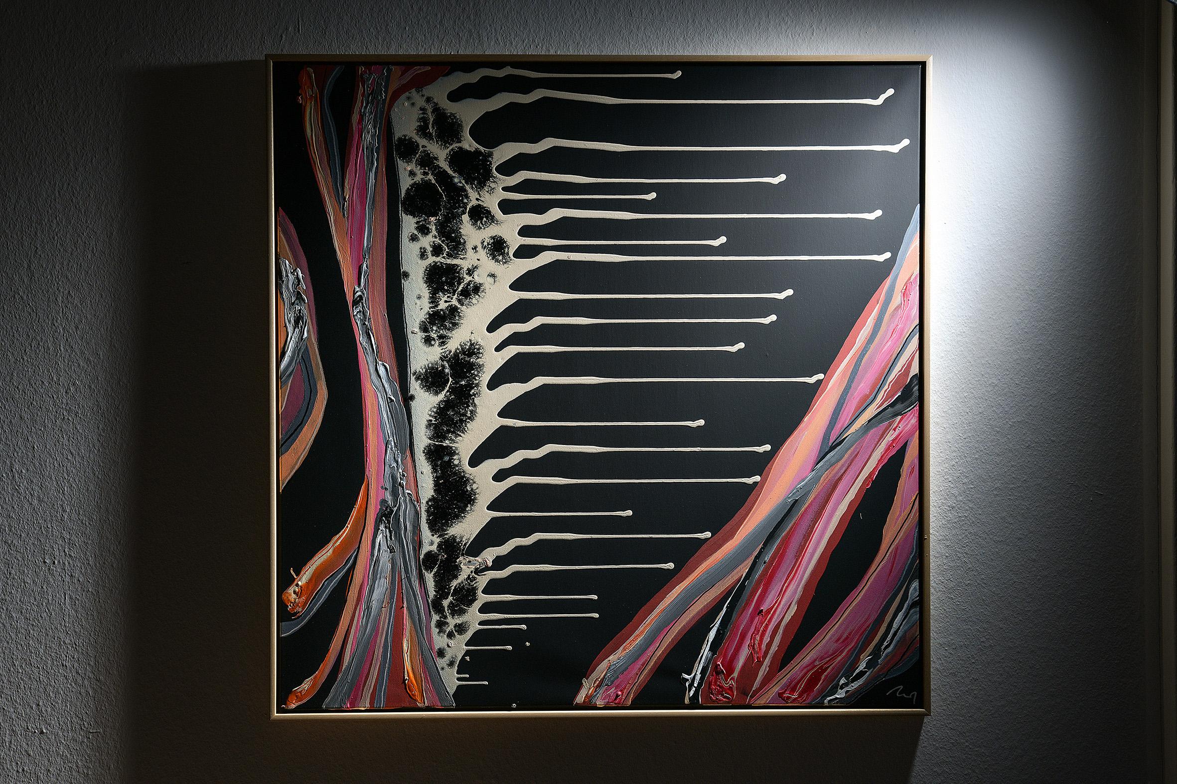High quality painting with acrylic paint on black canvas, rear wall mounting possible, slightly sculpted. 
Marble effect. Hand-painted wooden frame.
Ready to hang.
Dimensions artwork: 100x100x3 cm.
Dimensions artwork with frame: 103x103x4 cm.

A