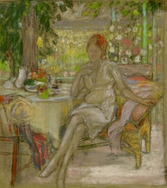Frau auf einer Veranda