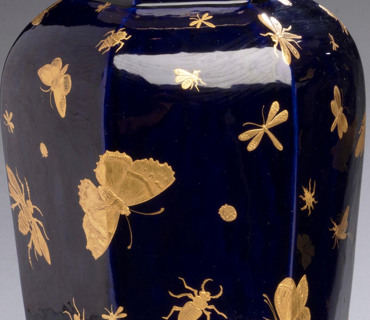 Pair of English Porcelain Vases with Insects from John Mortlock circa 1875 For Sale 2