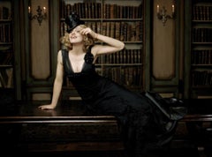 Lorenzo Agius - Madonna und der Monokel, Madonna, Farbe, Fotografie, 48x60 in
