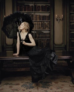 Lorenzo Agius - Madonna in the Library, madonna, couleur, photographie, 24x20 pouces