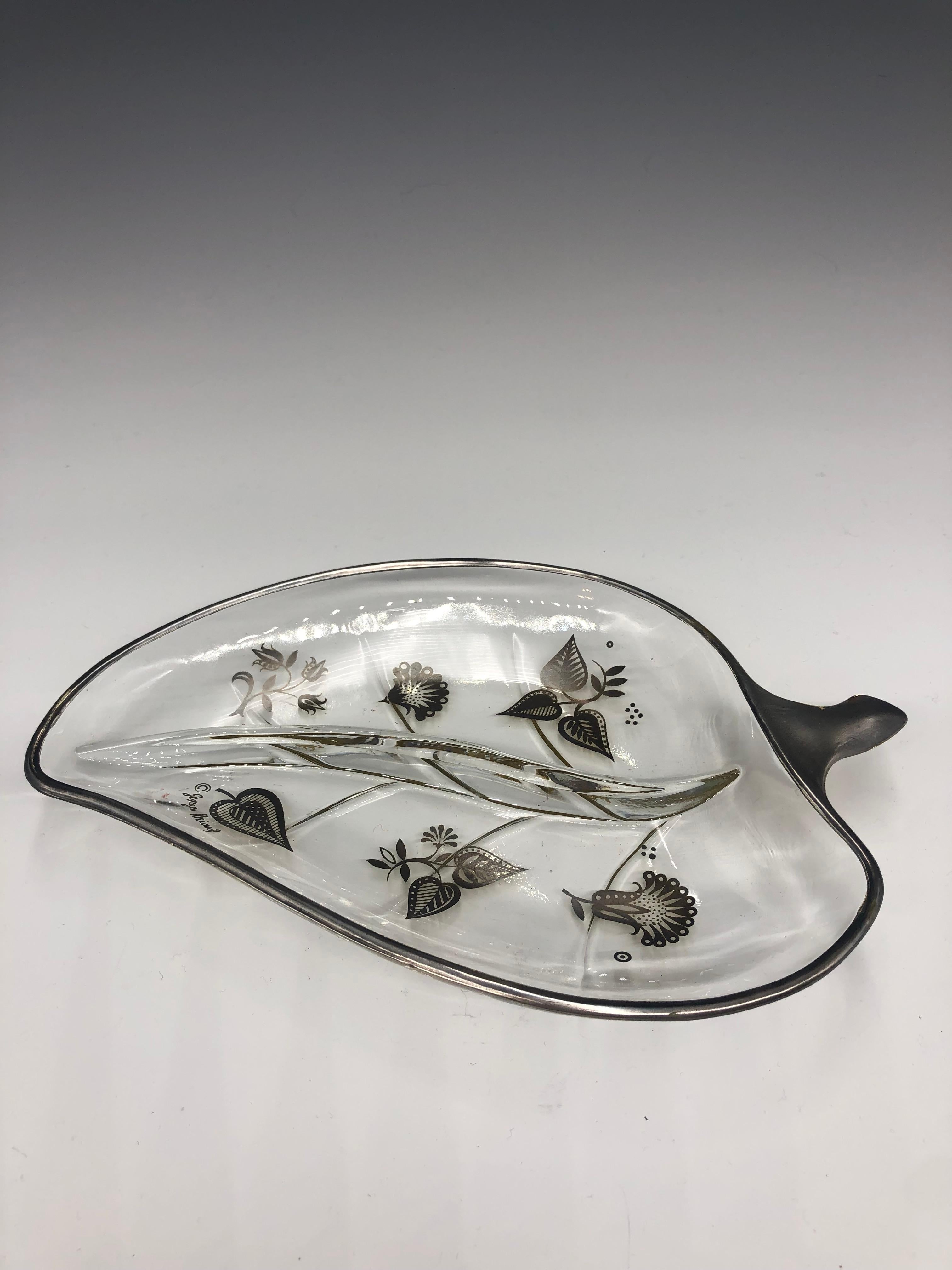 Vintage Georges Briard Clear Leaf Tray Dish With Silver Floral Detail 2
