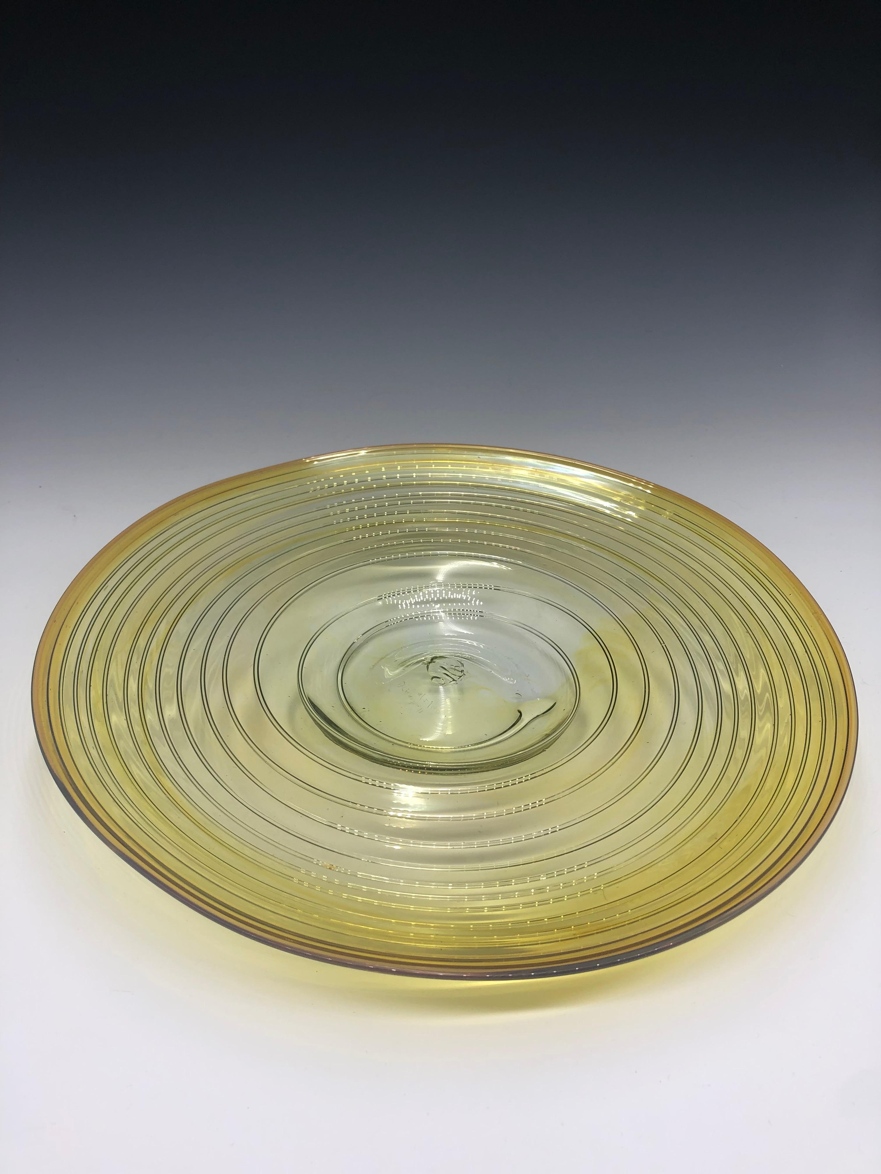 Vintage 1980s Hand Blown Studio Art Glass Plate by Peter Bramhall For Sale 2