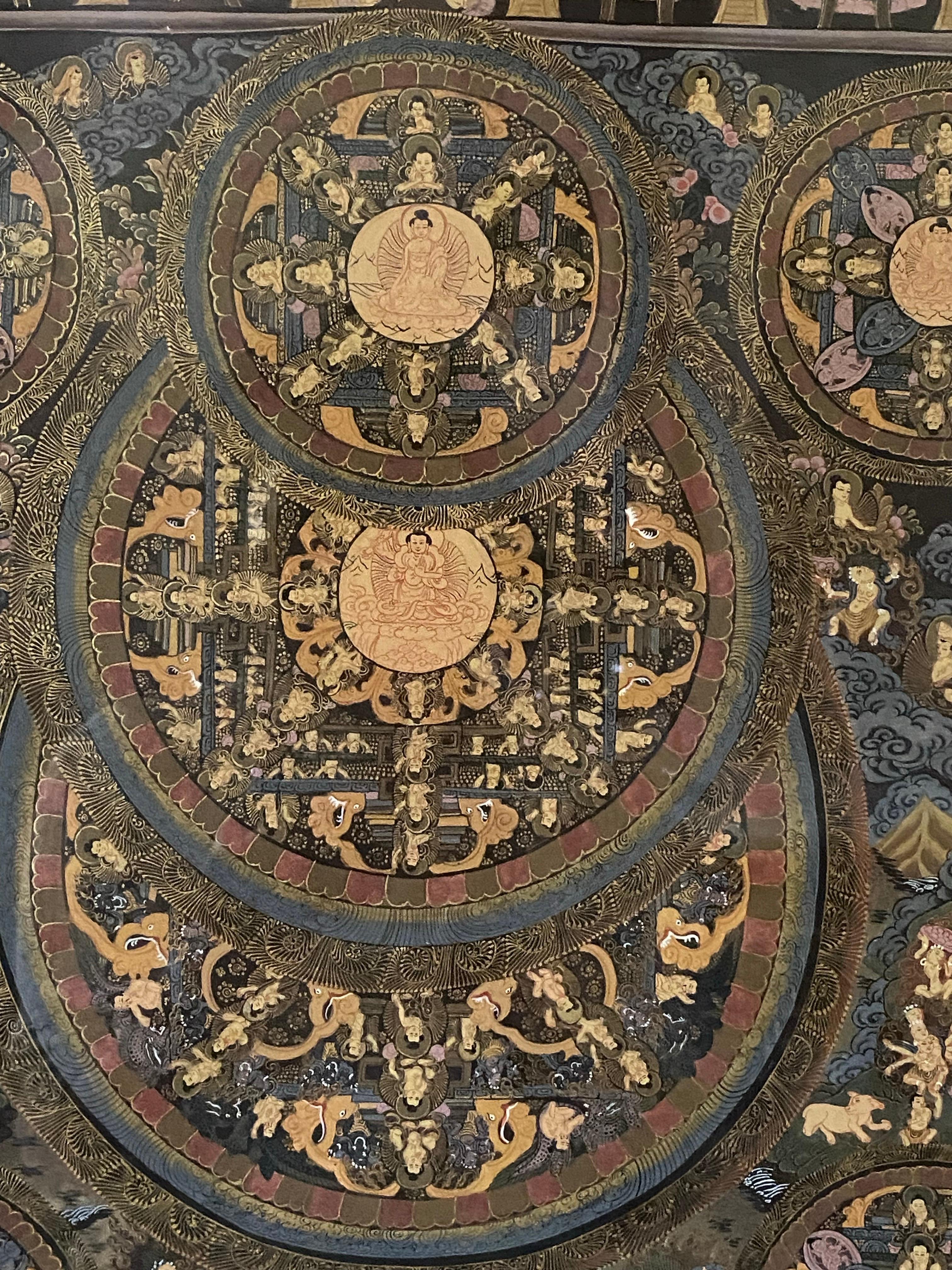 Thangka Mandala peint à la main sur toile encadrée avec or 24 carats en vente 9