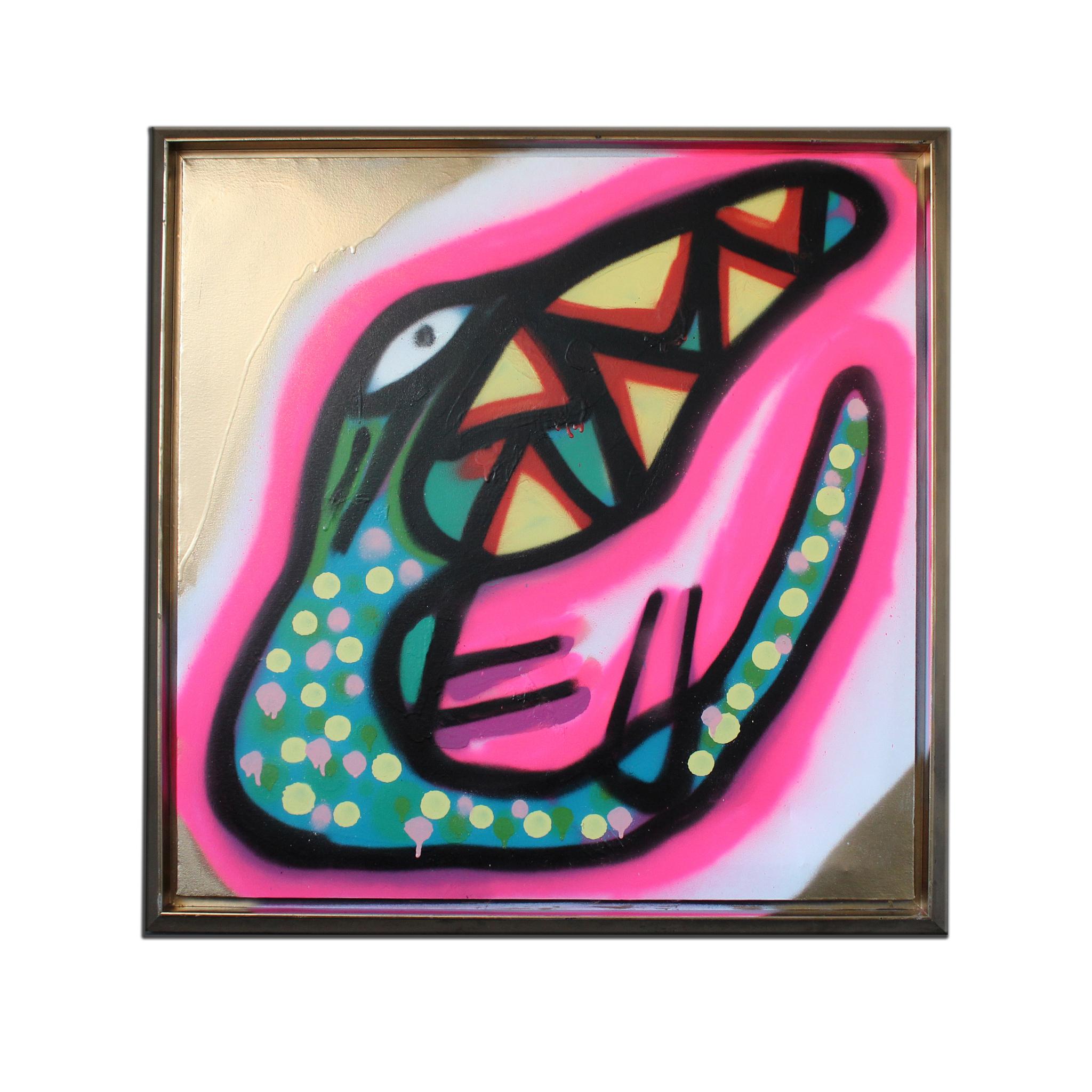 das gerahmte Leinwand-Originalgemälde "Untitled XX" zeigt ein Reptil in einer kühnen, exzentrischen Street-Art-Ästhetik, die in leuchtenden Gold-, Rosa-, Grün-, Blau-, Gelb-, Lila-, Weiß- und Rottönen gehalten ist. Mit der Sprühdose in der Hand