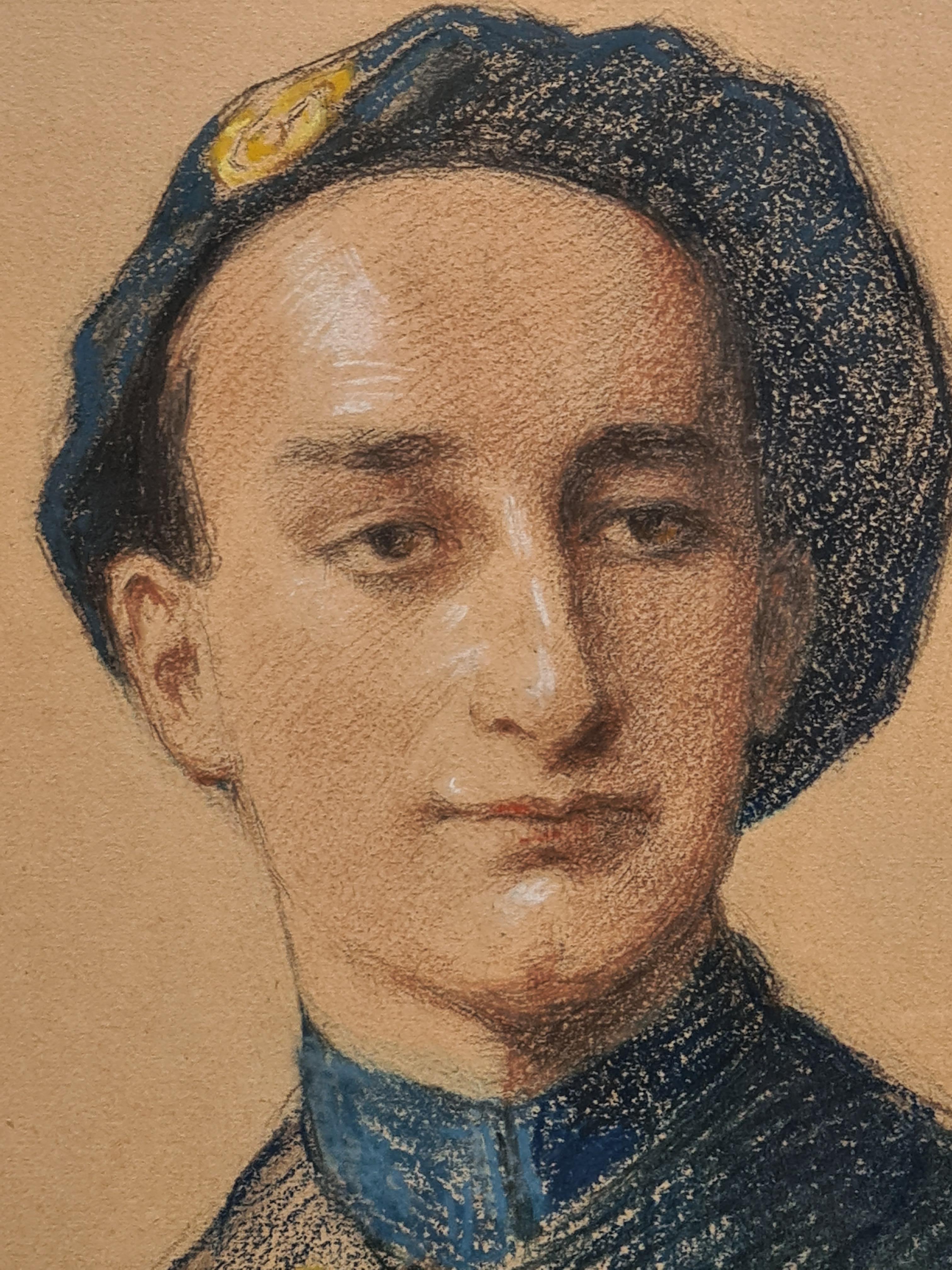Retrato militar francés de principios del siglo XX, El soldado valiente - Portrait Painting Beige de Marie Laforge