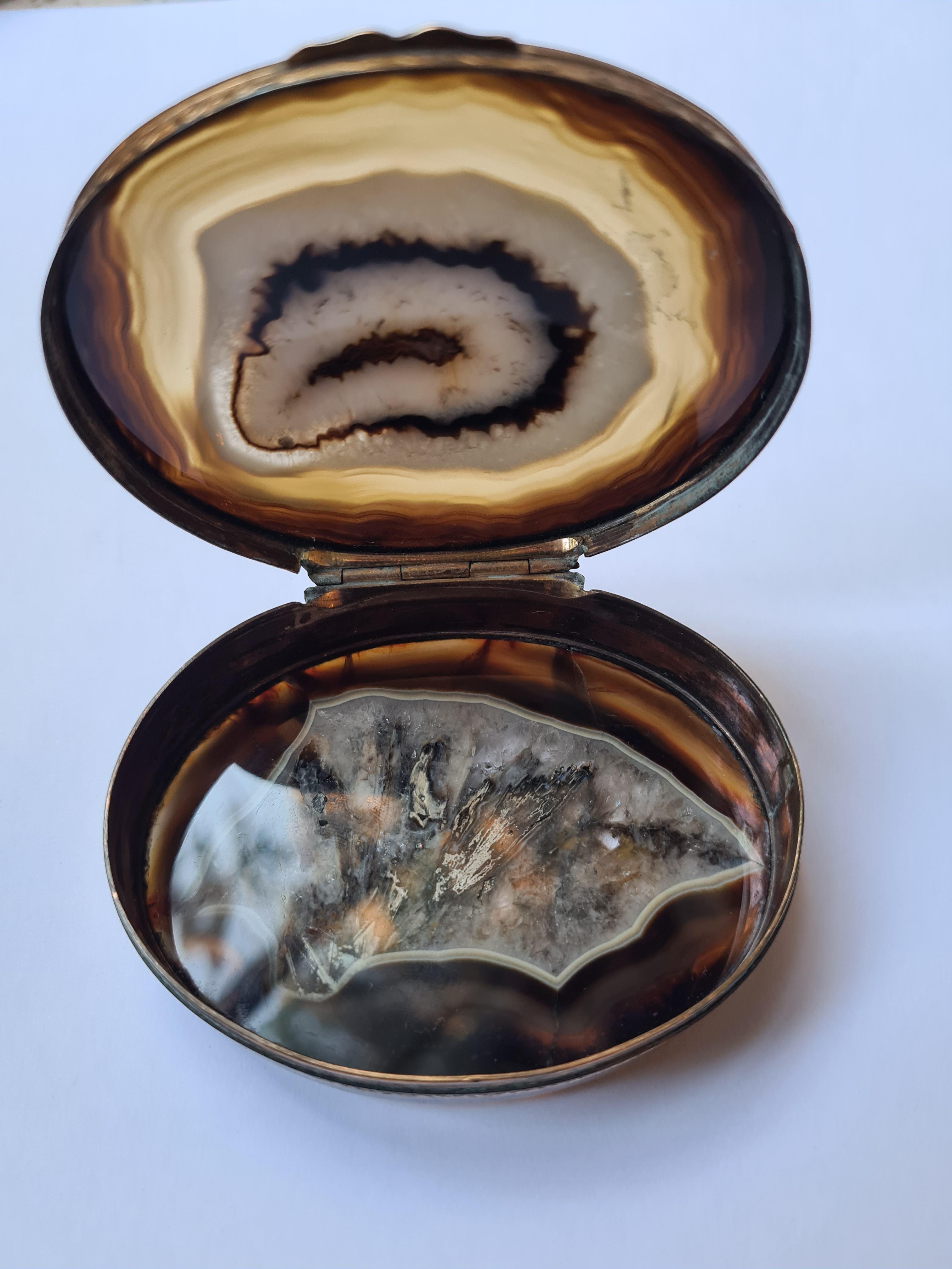 Agate Box Antique 19th Century Oval With Gilt Pomponne Mounts. For Sale 2