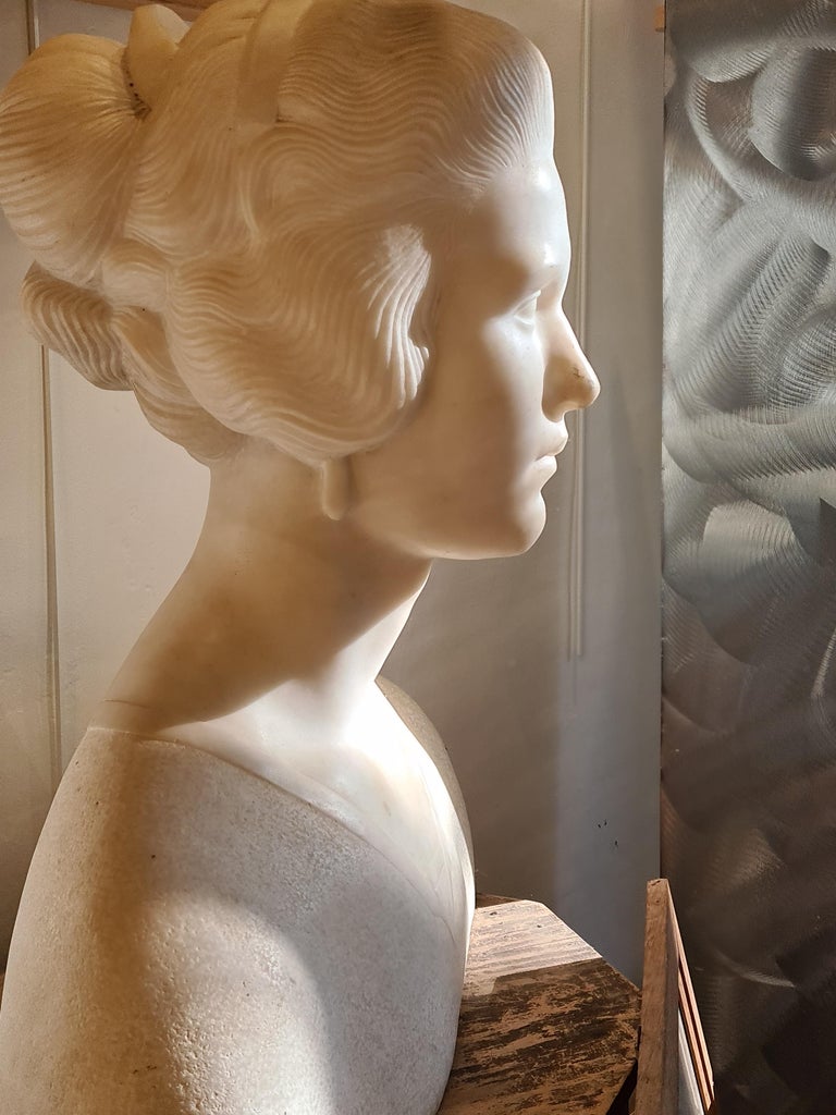Raymond Delamarre 'Suzanne', large Art Déco period Carrara marble