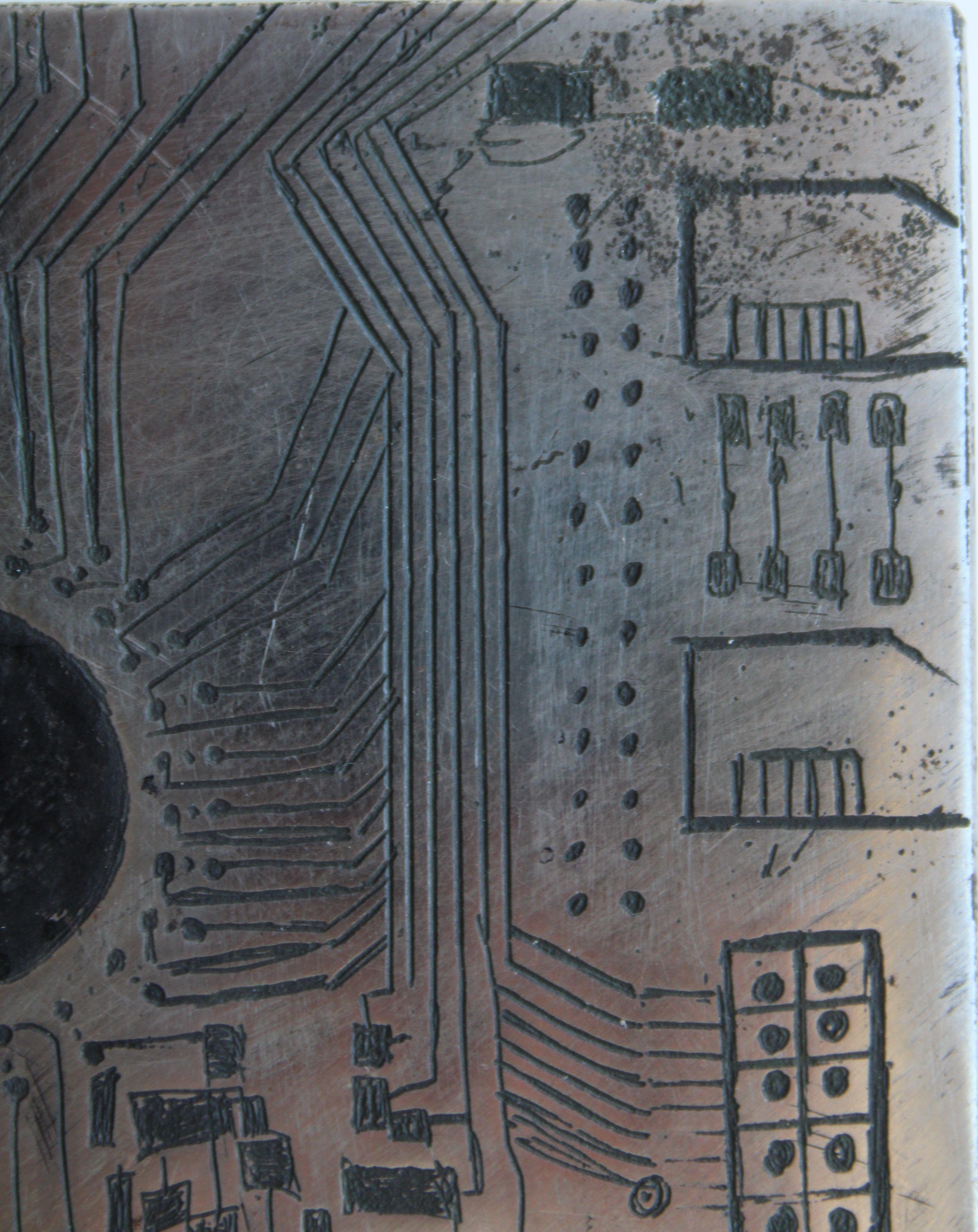 Casa  Medaglia, ferro opaco, inciso, 78x68x8 mm in vendita 1