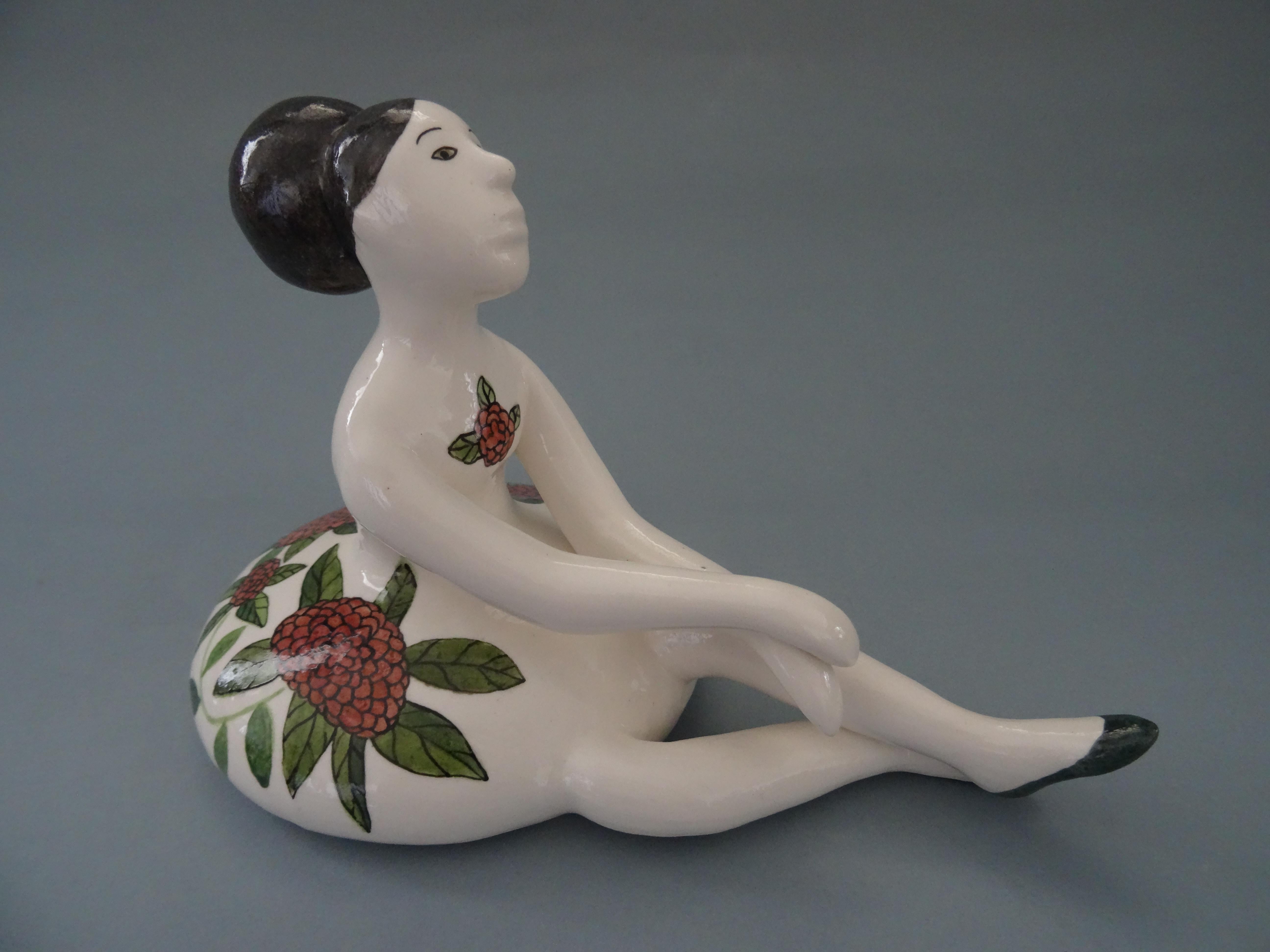 Ballerina  2015. Porcelain, 12x19 cm - Sculpture by Inese Margevica 