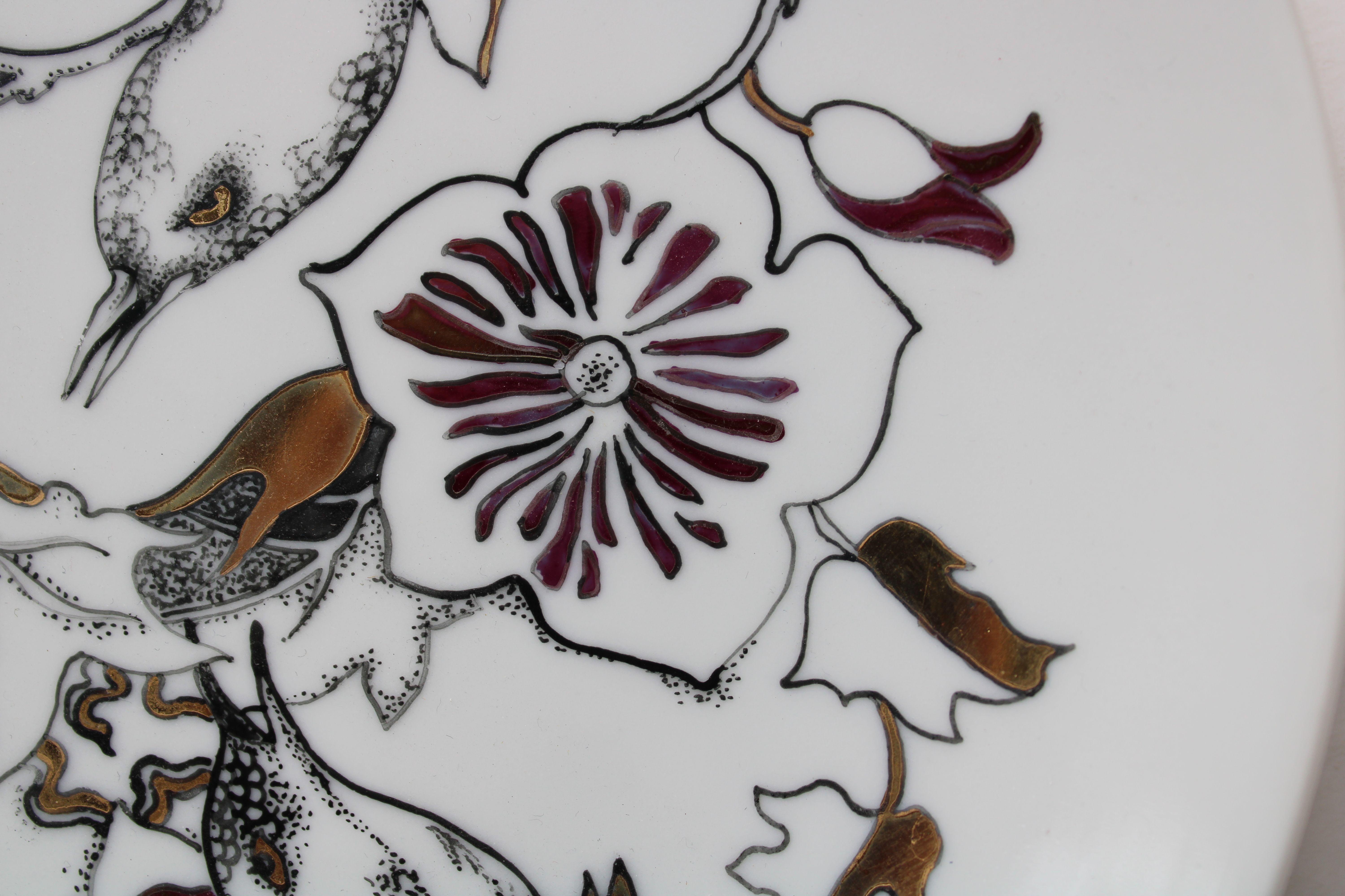 Oiseaux  Assiette en porcelaine peinte, diamètre 20,5 cm, 2009, en vente 4