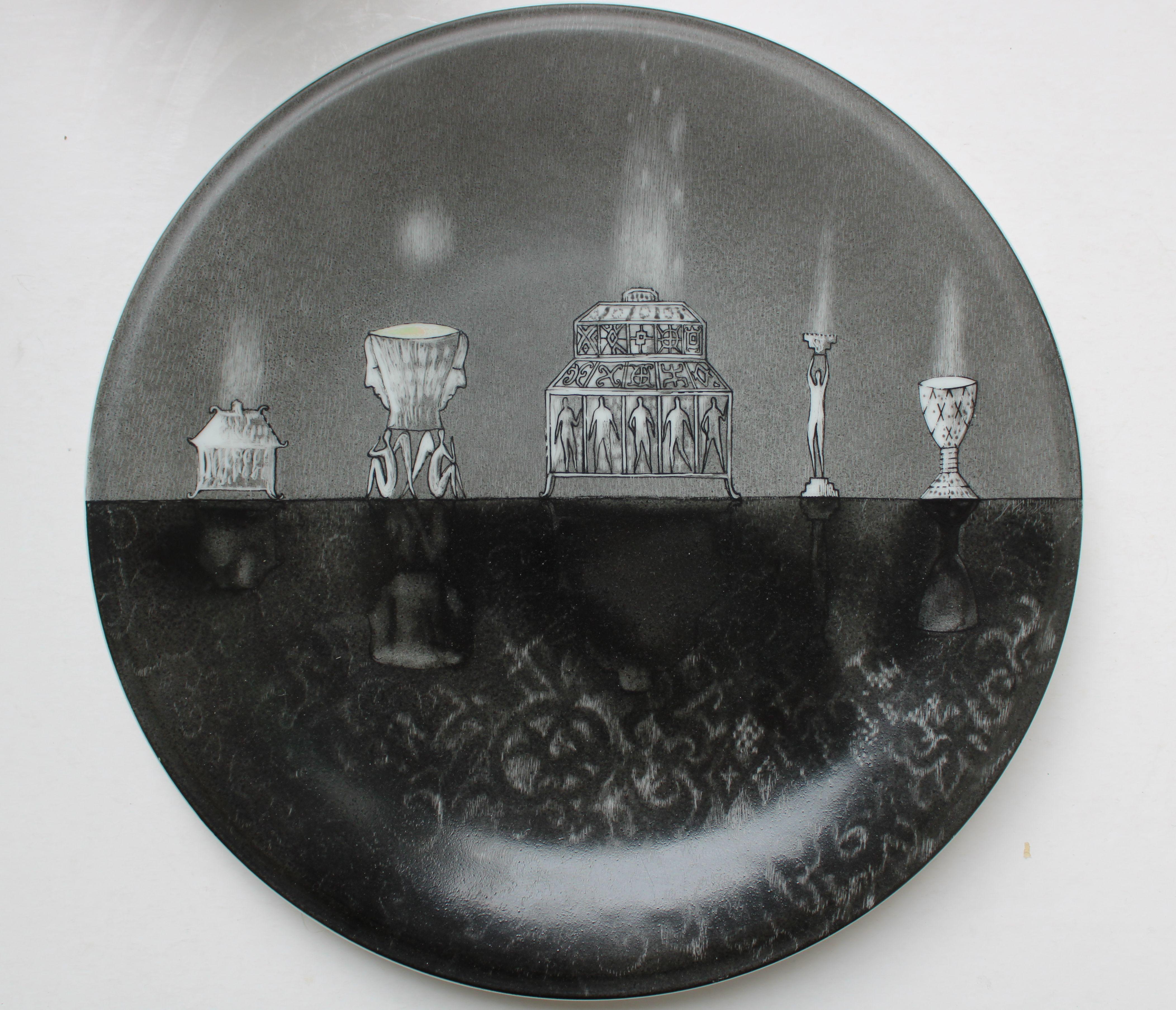 Reliquie  1999, Teller aus bemaltem Porzellan, Durchm. 31 cm