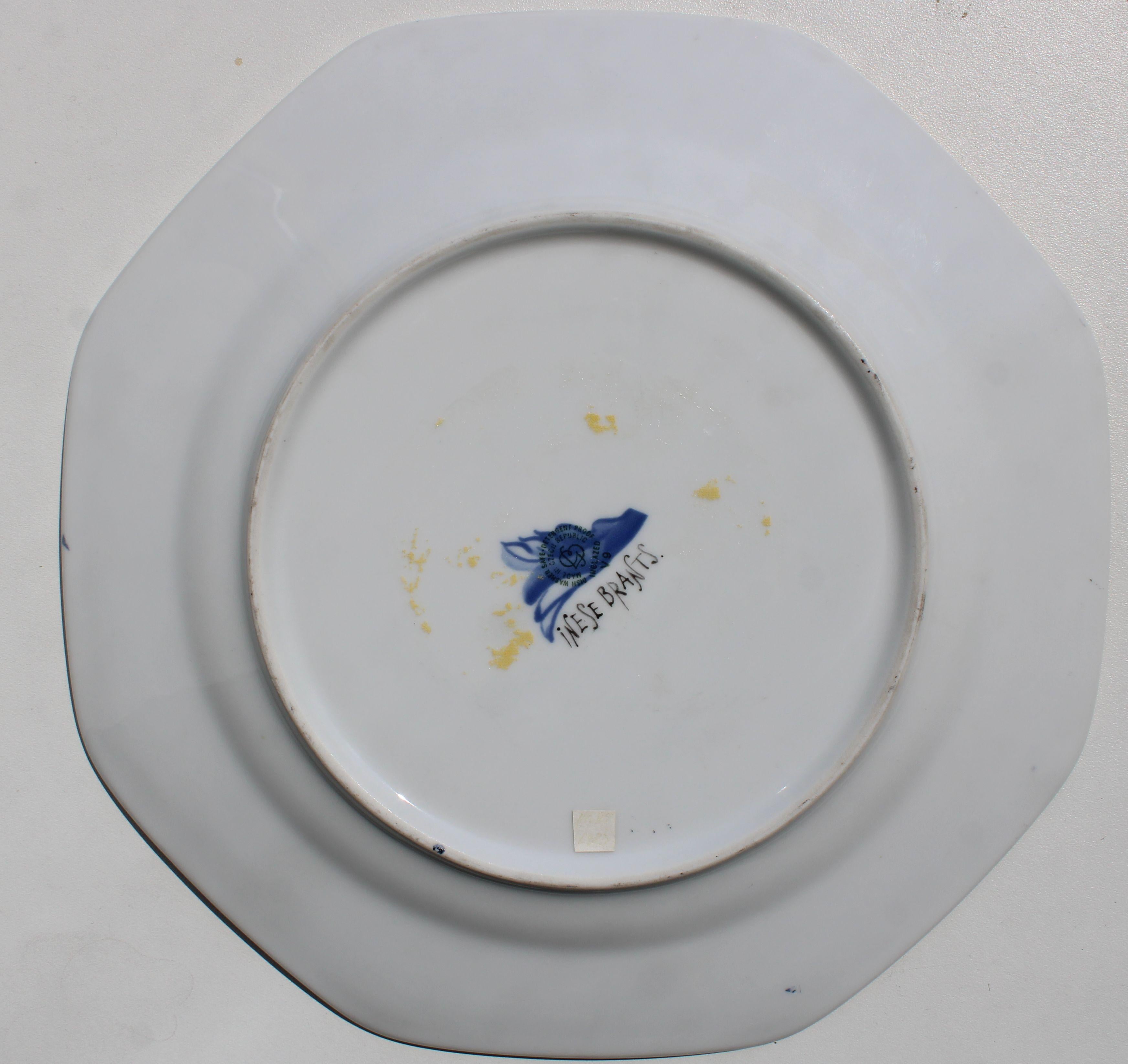 Plates with the motive of Holland  Porcelain, diam. 31 cm (3 pieces set) For Sale 5