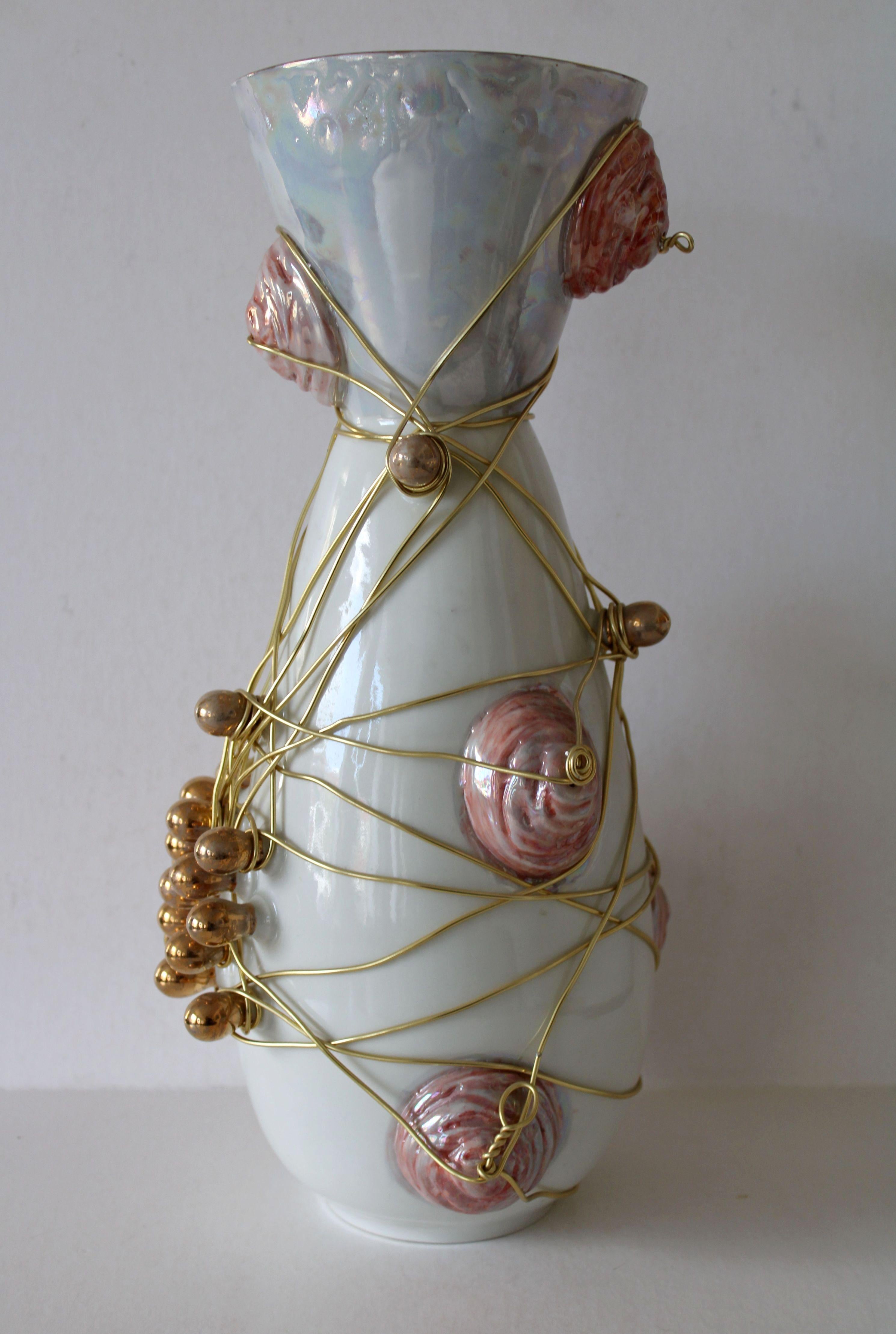 Vases with wires - set of two  2009, porcelain, wire, h 19.5 cm, h 43 cm For Sale 9