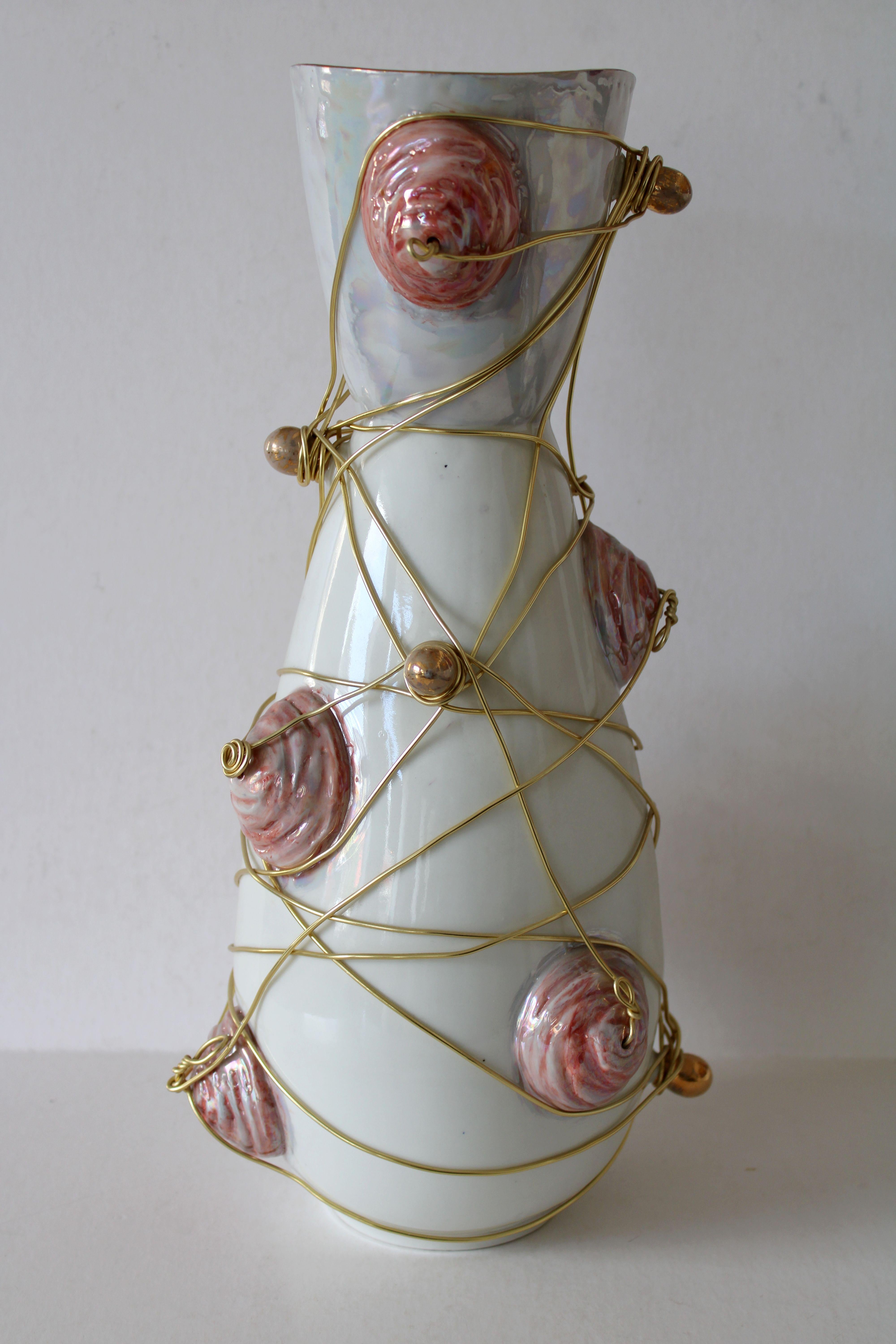 Vases with wires - set of two  2009, porcelain, wire, h 19.5 cm, h 43 cm For Sale 10