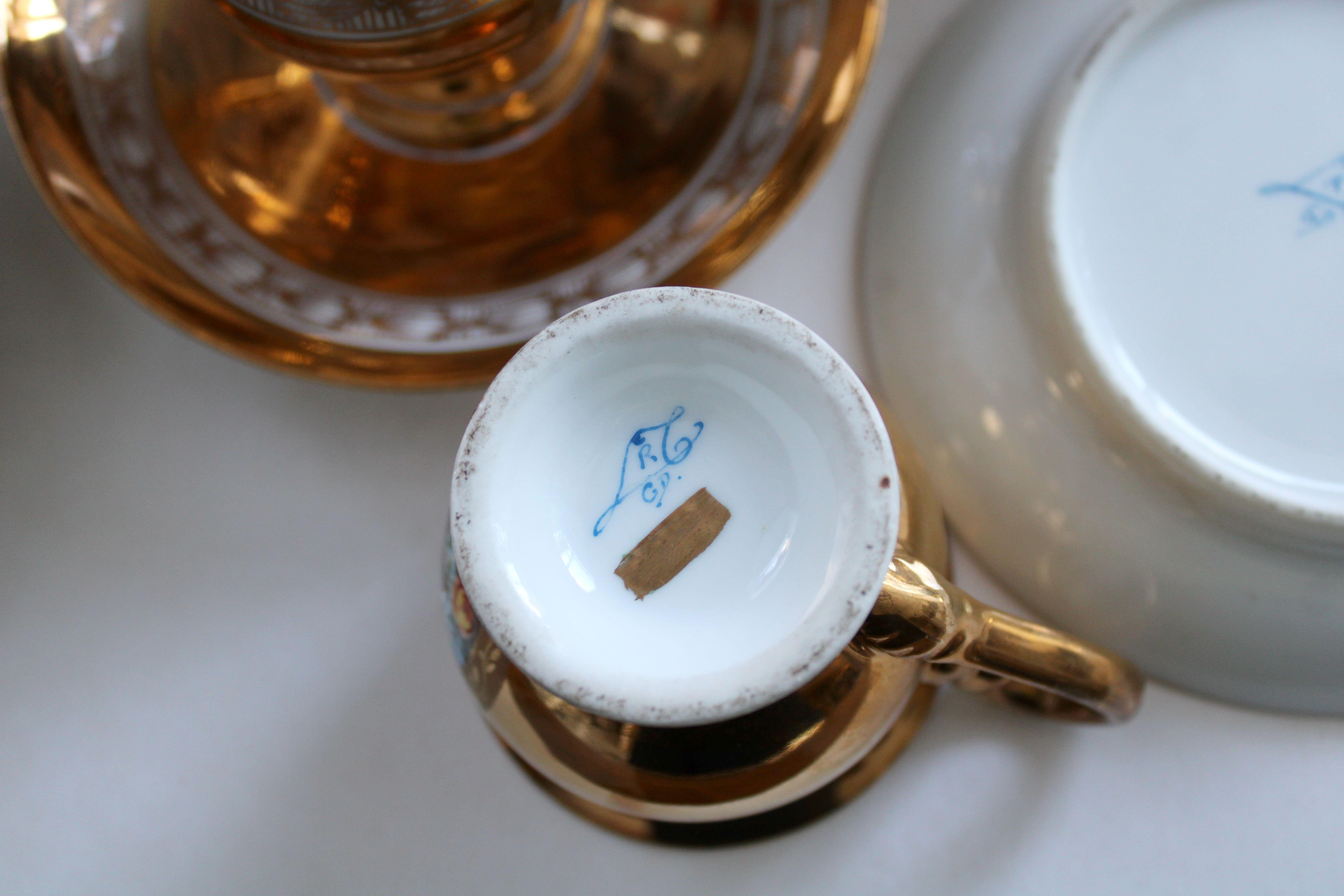 Tea Set for 12 persons 1949, porcelain, gilding, initials G.D. For Sale 8