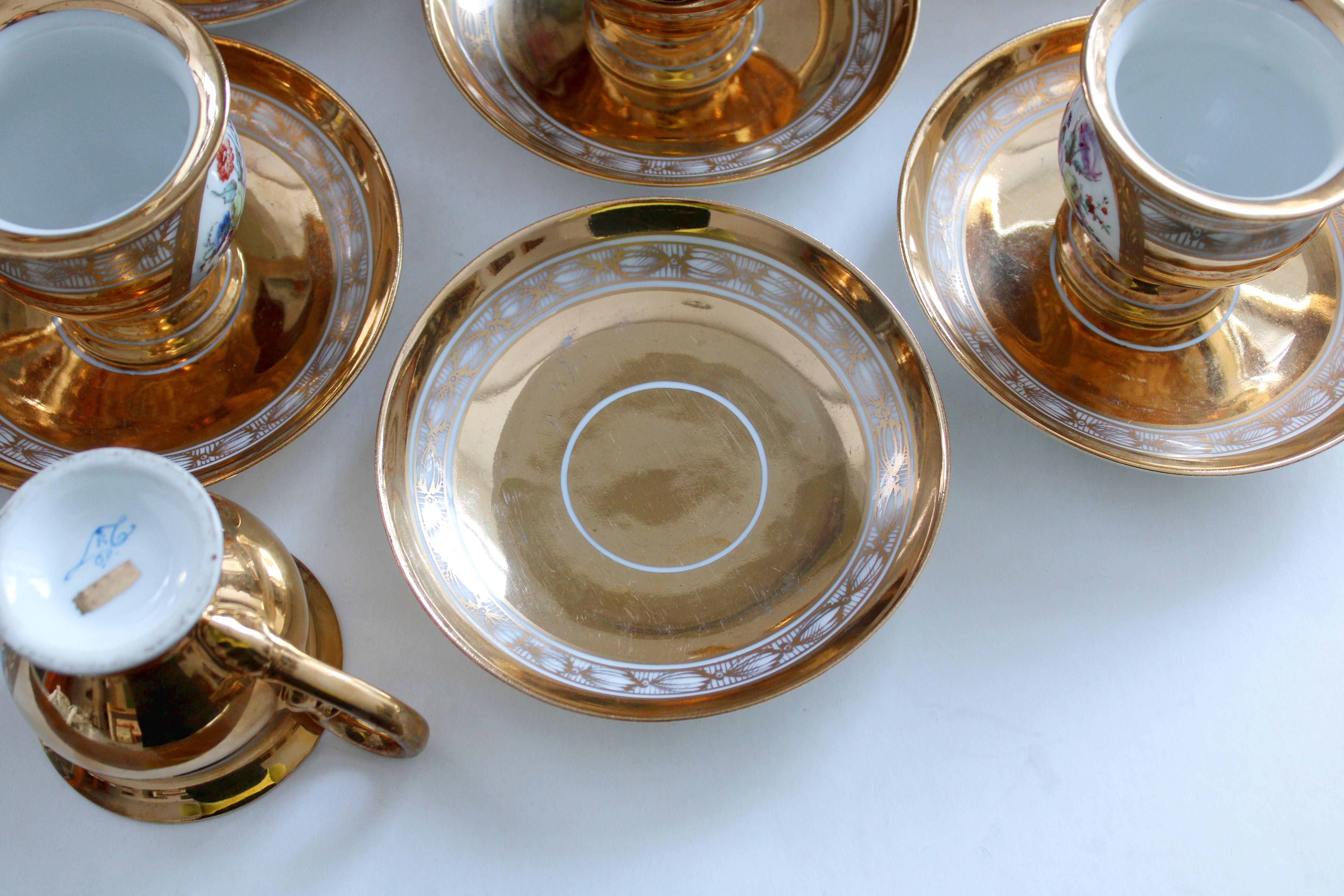 Tea Set for 12 persons 1949, porcelain, gilding, initials G.D. For Sale 9