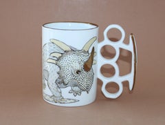 Mug mit Dinosauriern. Porzellan h 11, 5 cm; d 8, 5 cm