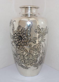 Silver vase, Jungin (pure silver) weight 556g, Meiji period 1868-1912, h24.5 cm