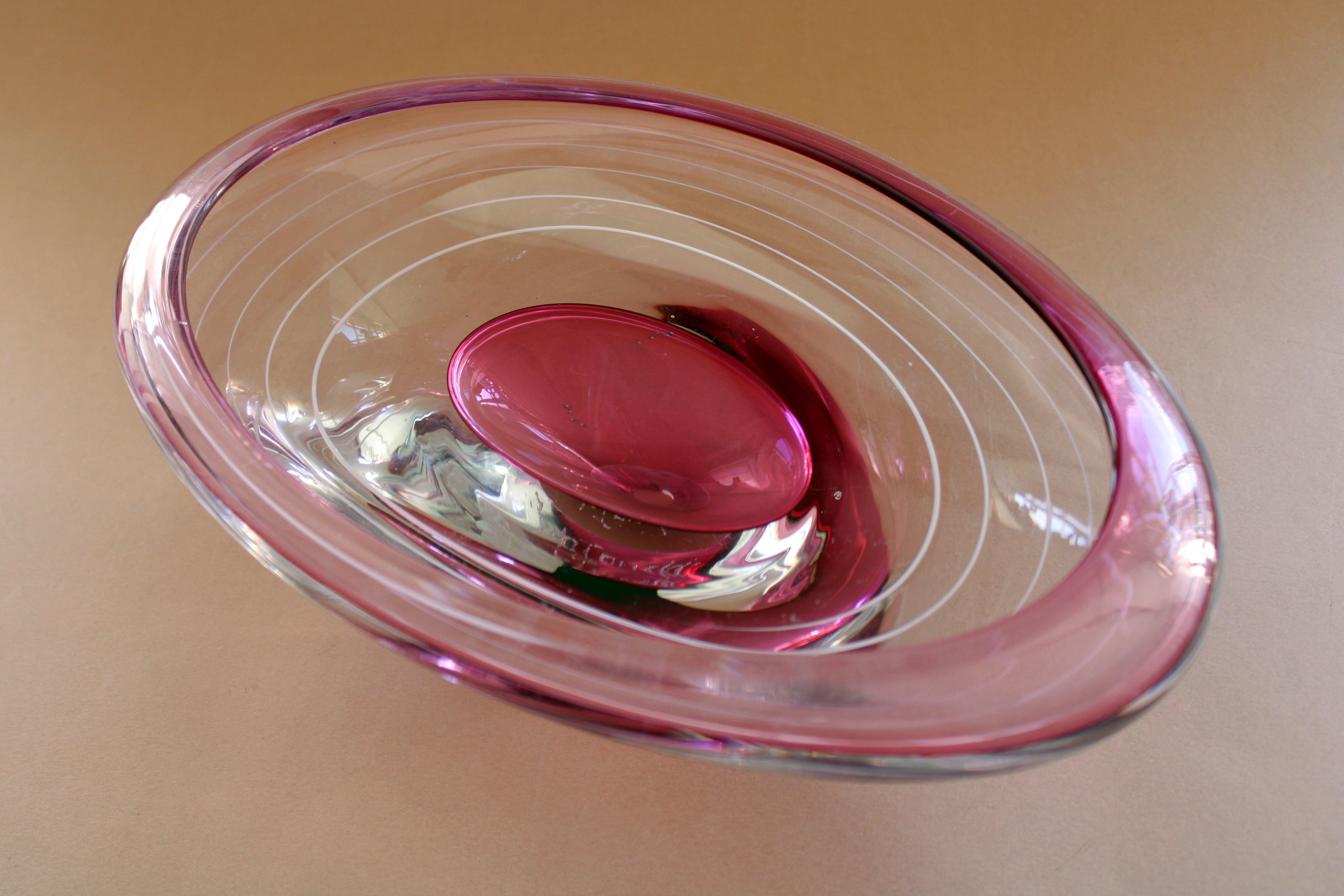 Jarrón de cristal rosa, Polonia, 31x19 cm  firmado por el autor en venta 4