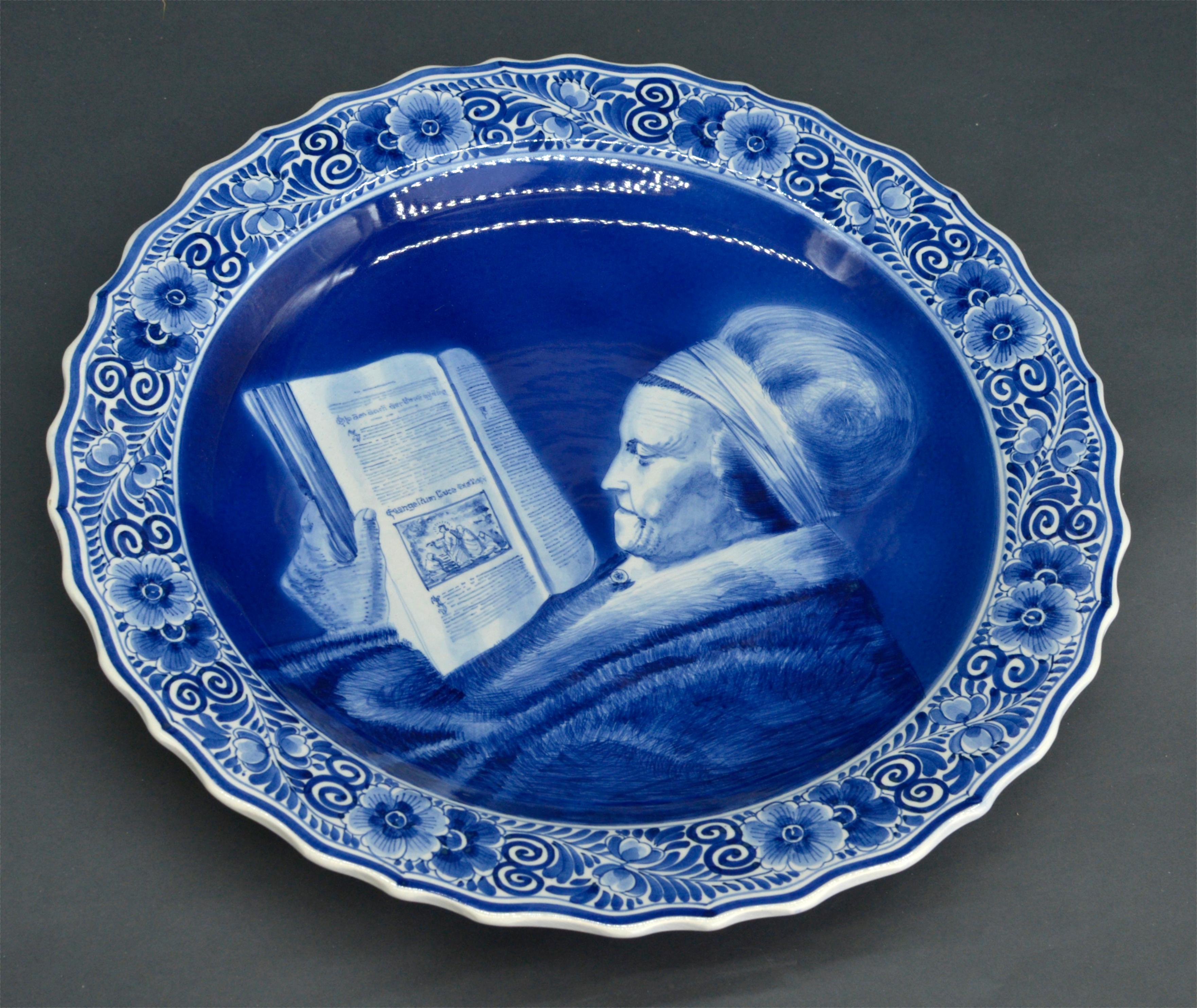 Delfts Blauw big wall plate “Rembrandt's Mother” after Gerard Dou - Art by Gerard Dou (Leiden 1613 - 1675)