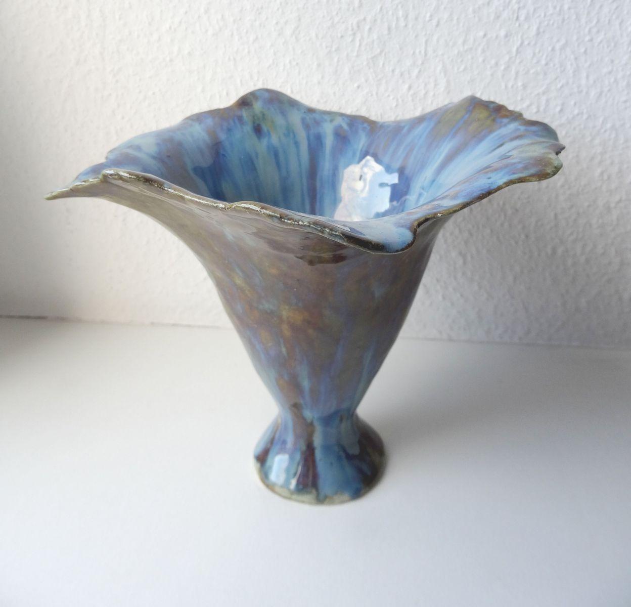 Vase blue flower. 2017. Stone mass, h 17, 5 cm, diam. 21.5 cm