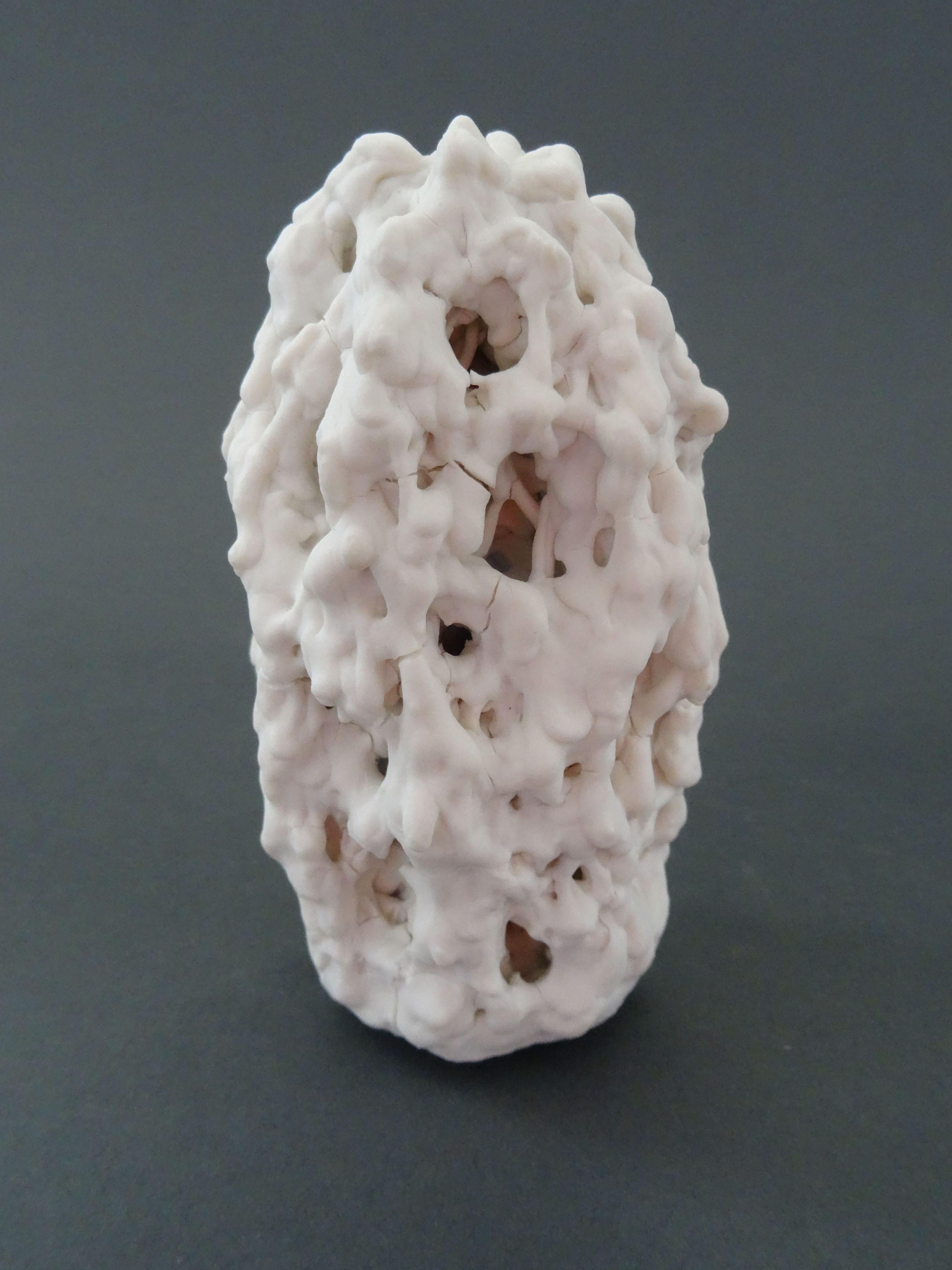 Elina Titane  Abstract Sculpture - Drop. Porcelain, h 12, 5 cm