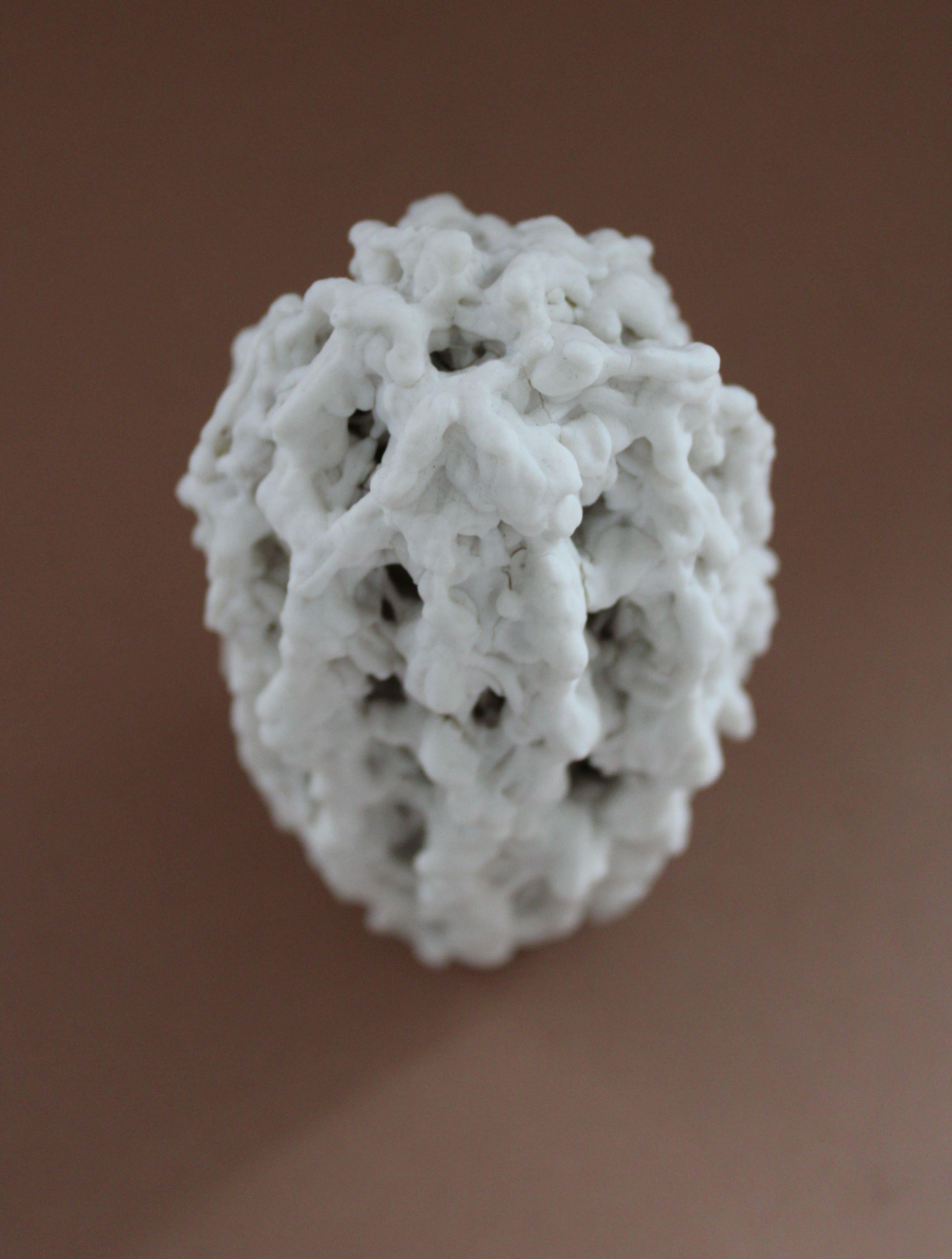 Gocce. Porcellana, H. 16 cm in vendita 1