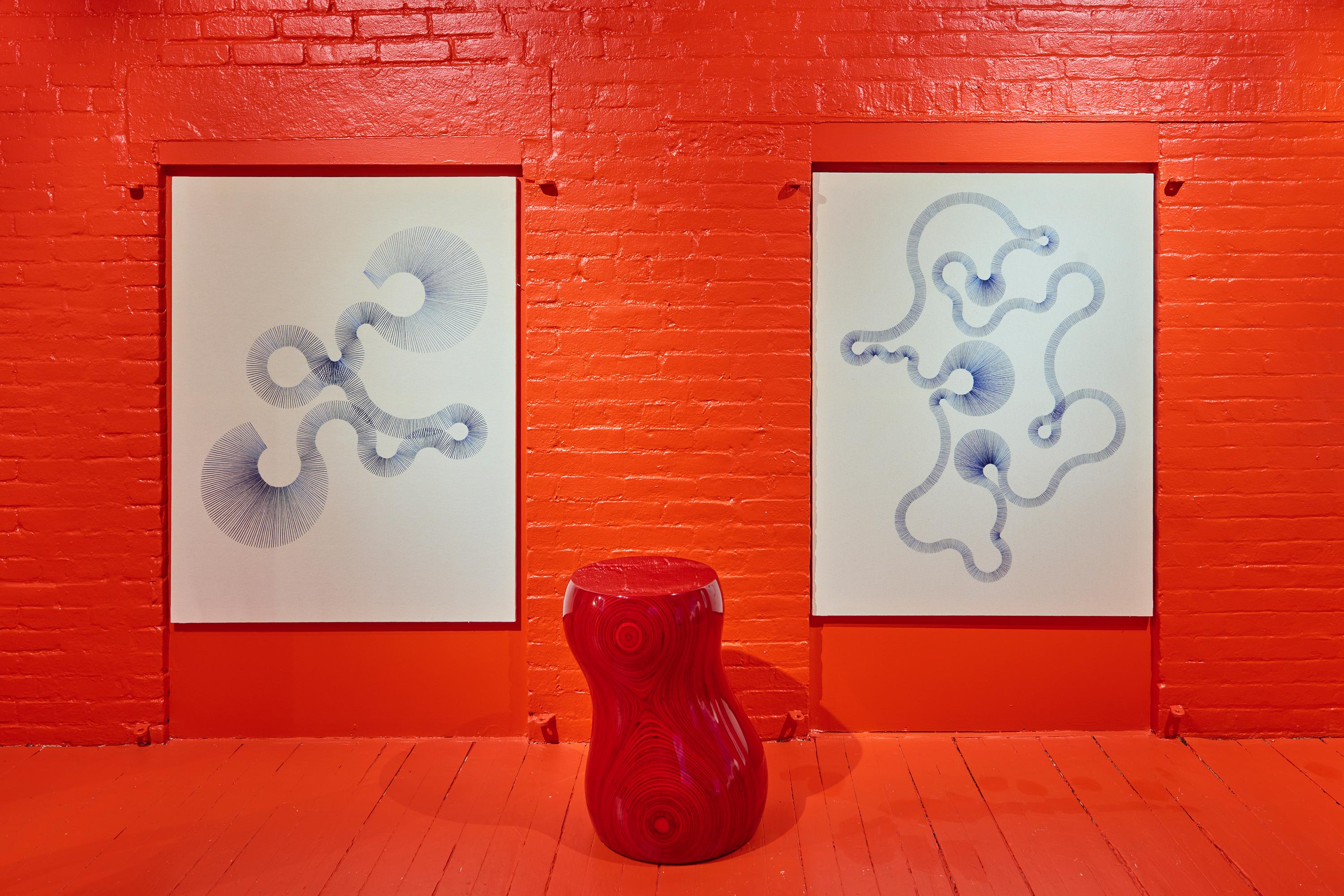 Untitled III Oscillations bestickte blaue Seide auf Leinwand von Belén Ordovás Lladó im Angebot 5