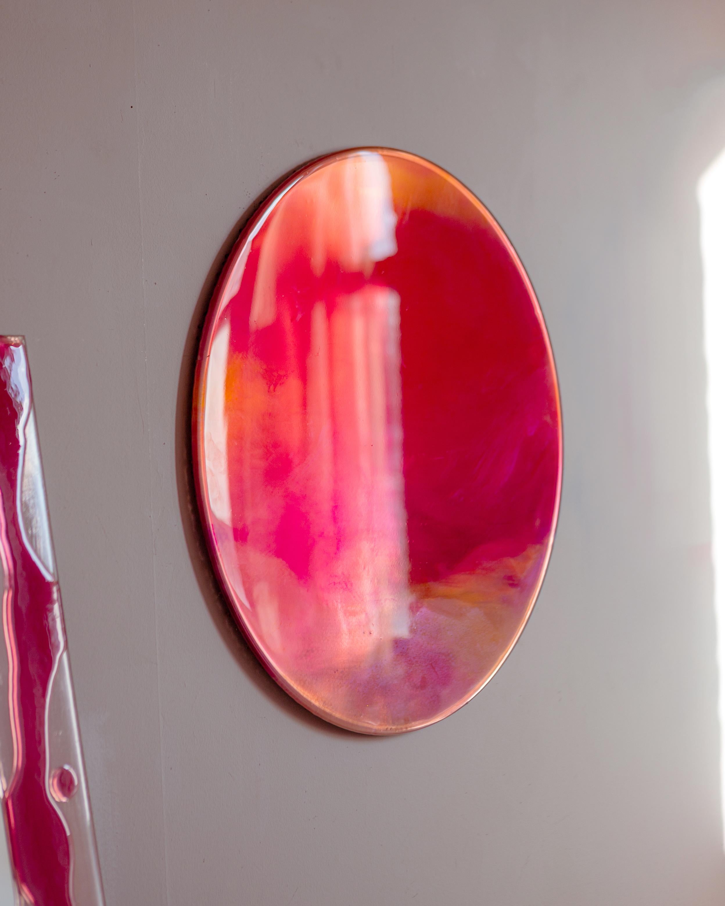 Amour Wanddekoration von Courtney Kinnare, Rosa mehrfarbiger Spiegel im Angebot 3