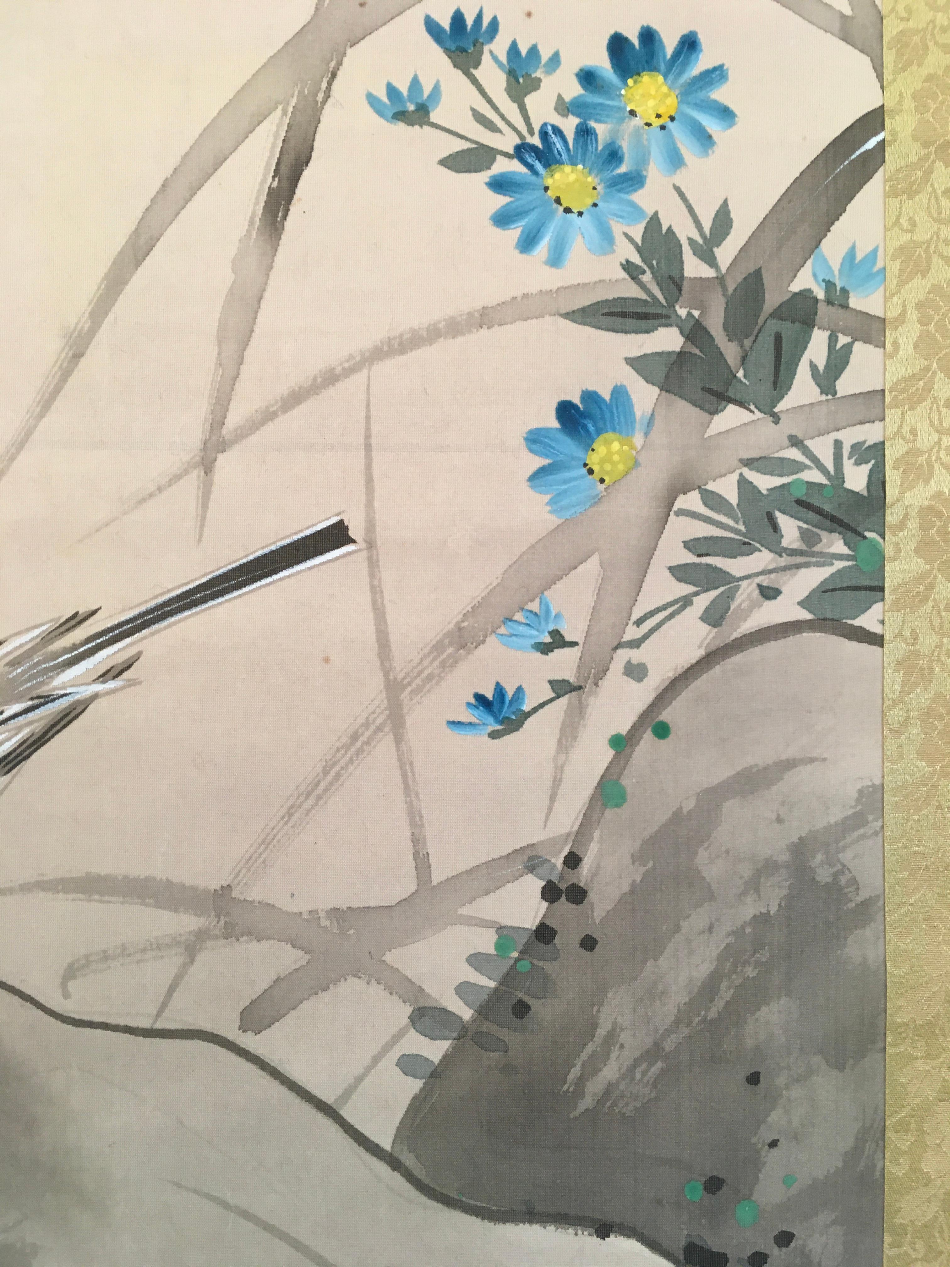 „ Vogel auf dem Felsen mit blauen Blumen“,  Von Unknown, Chinesische antike Schriftrolle  im Angebot 5