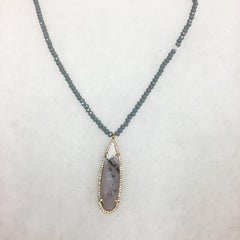 Collier de perles en calcédoine bleue, quartz Herkimer, diamants et opale déndritique