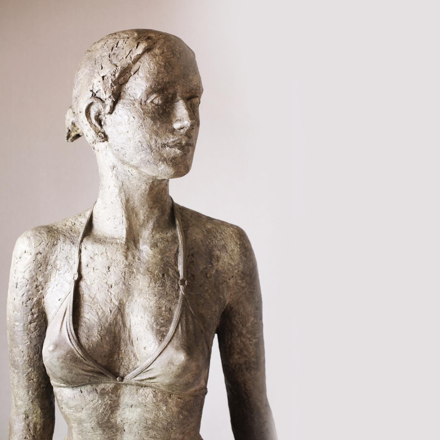 Ebb- contemporary bronze sculpture of life-size Bikini Woman walking confidently - Sculpture by Susanne Kraisser