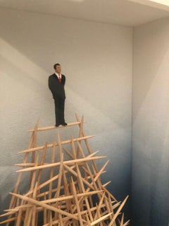 Equanimity - contemporary art in boxes artwork by Volker Kuhn figurativ